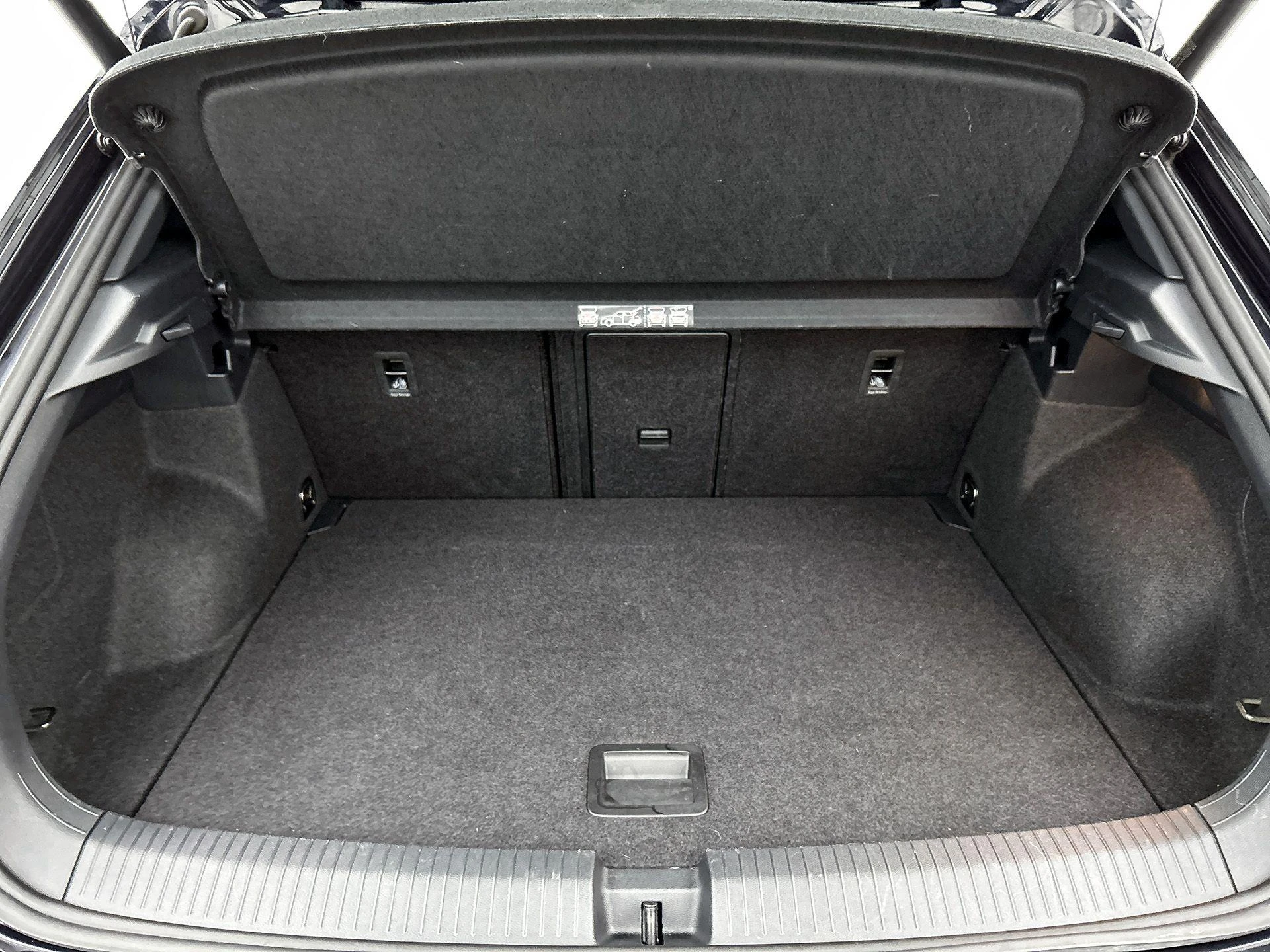 Volkswagen T-Roc 1.5 TSI R-Line | 150 PK
