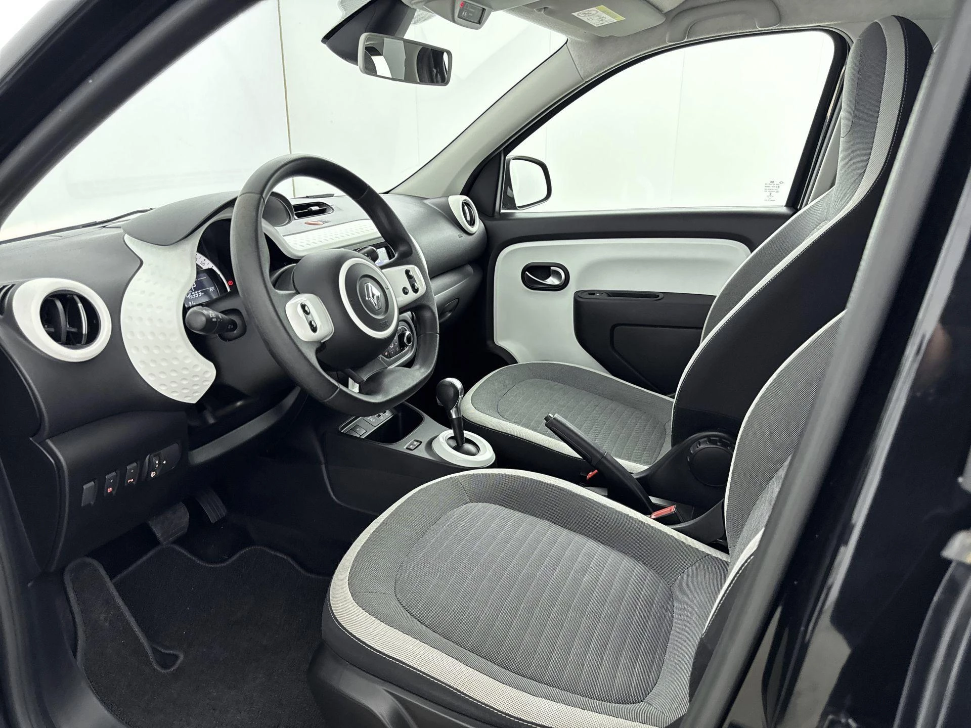 Renault-Twingo-image-11