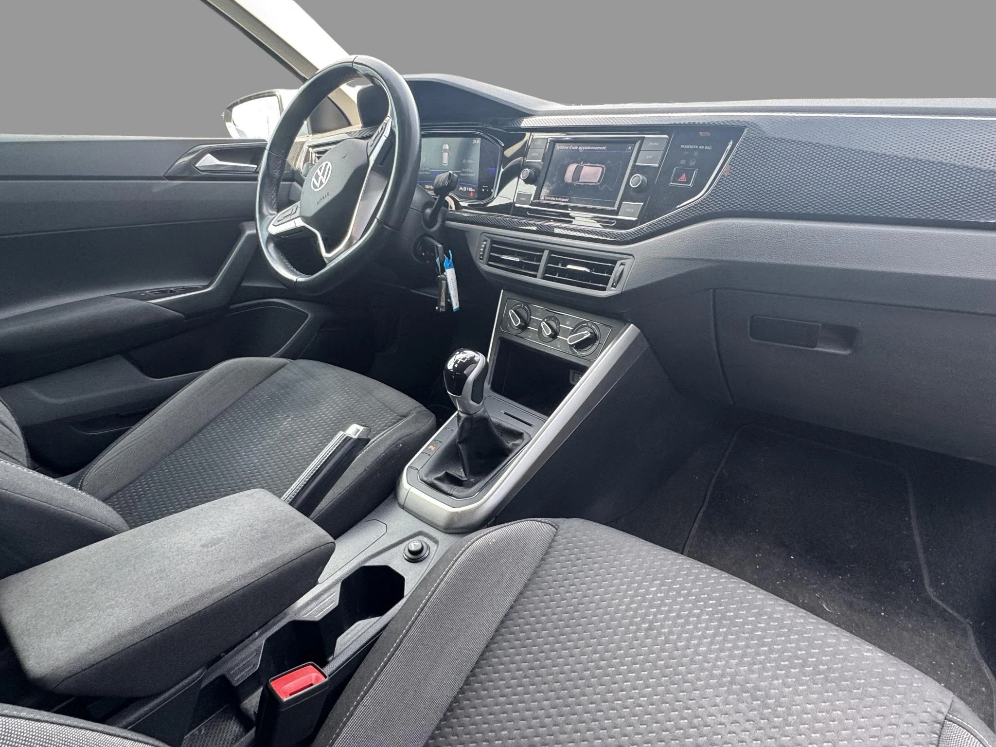 Volkswagen-Polo-image-11