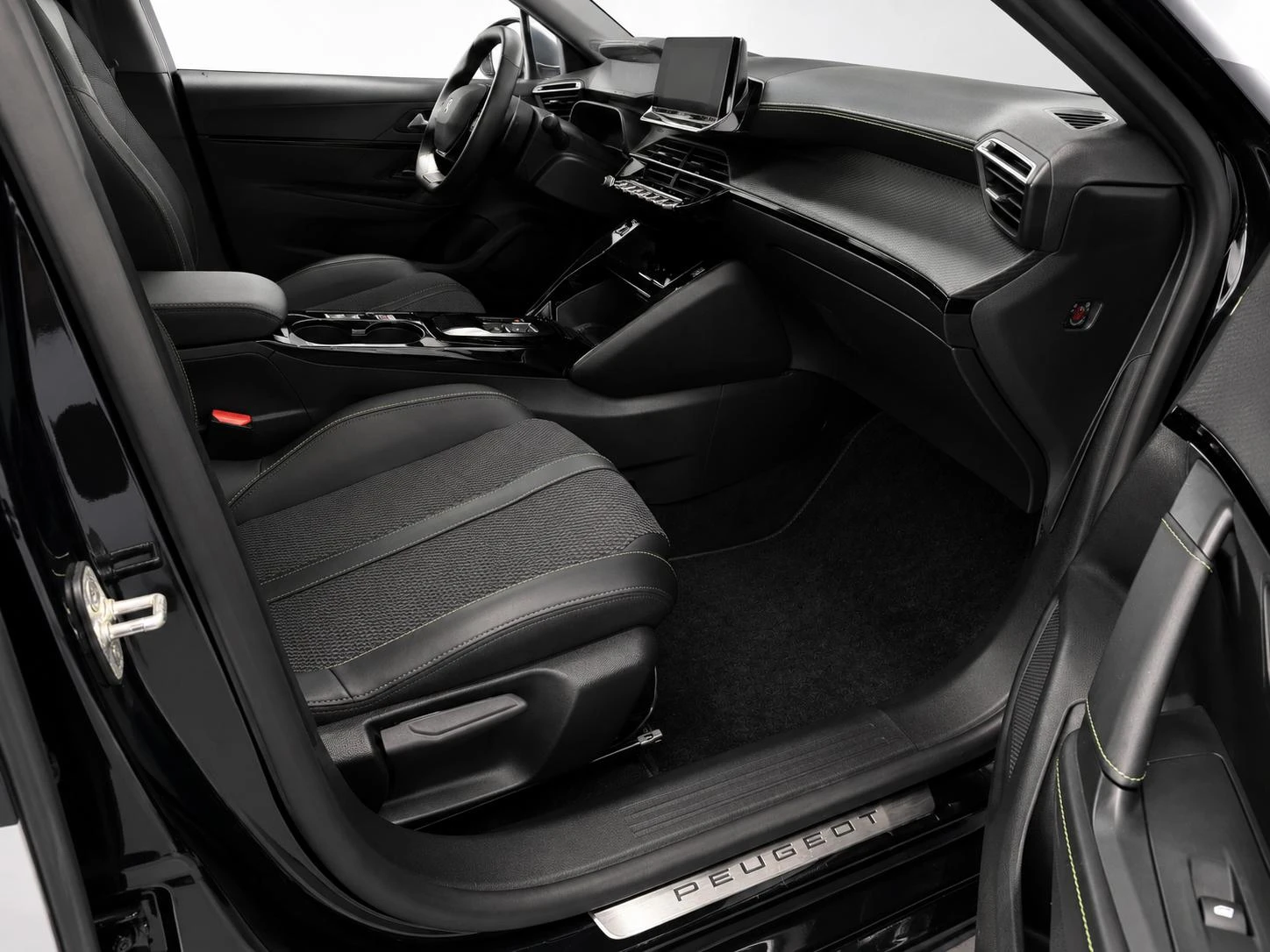Peugeot 208 1.2 Hybrid 145 e-DCS6 GT