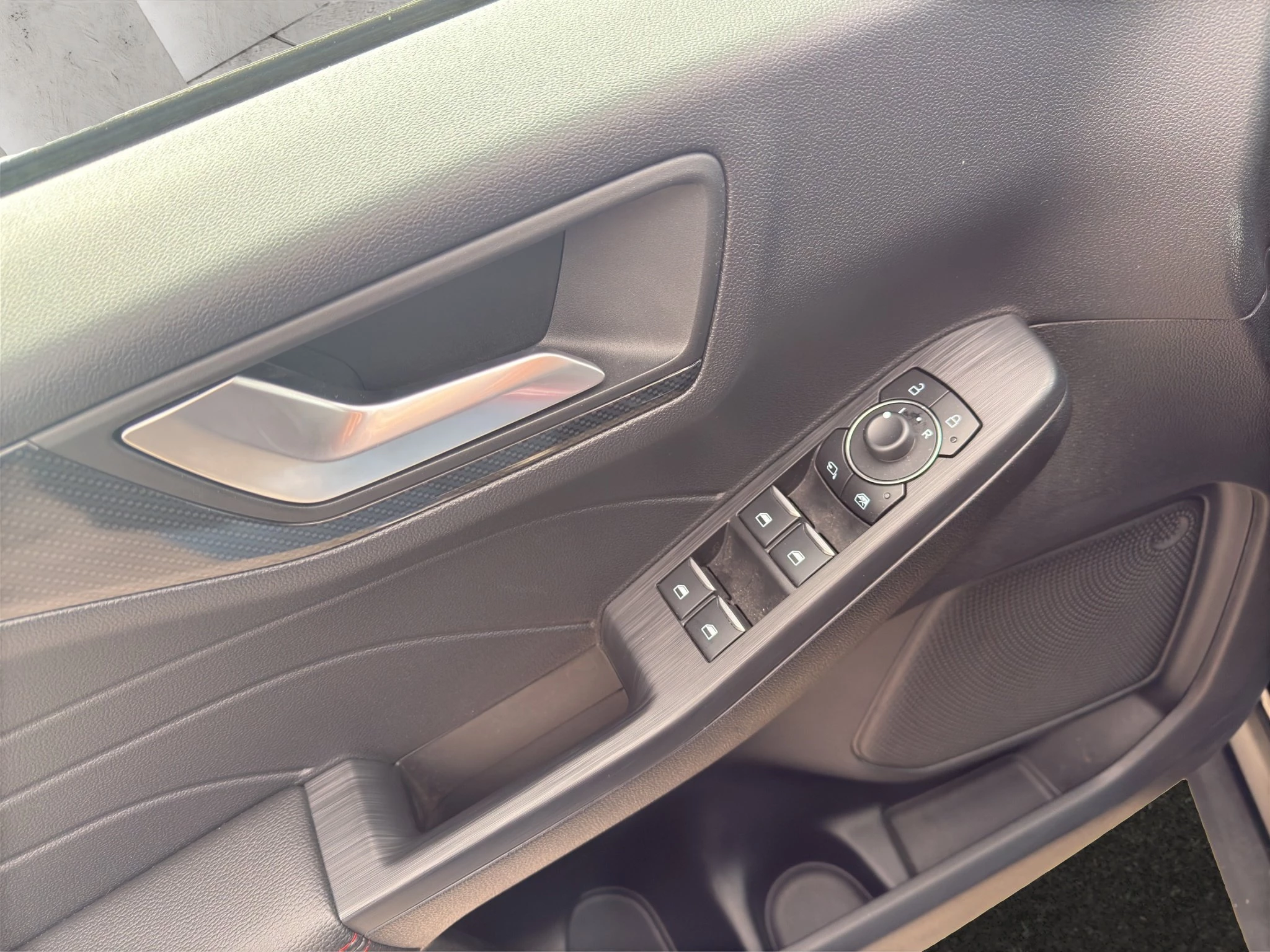 Ford Kuga ST-Line X*PANO*AHK*KAM*ACC*NAVI*SOUND-SYS.