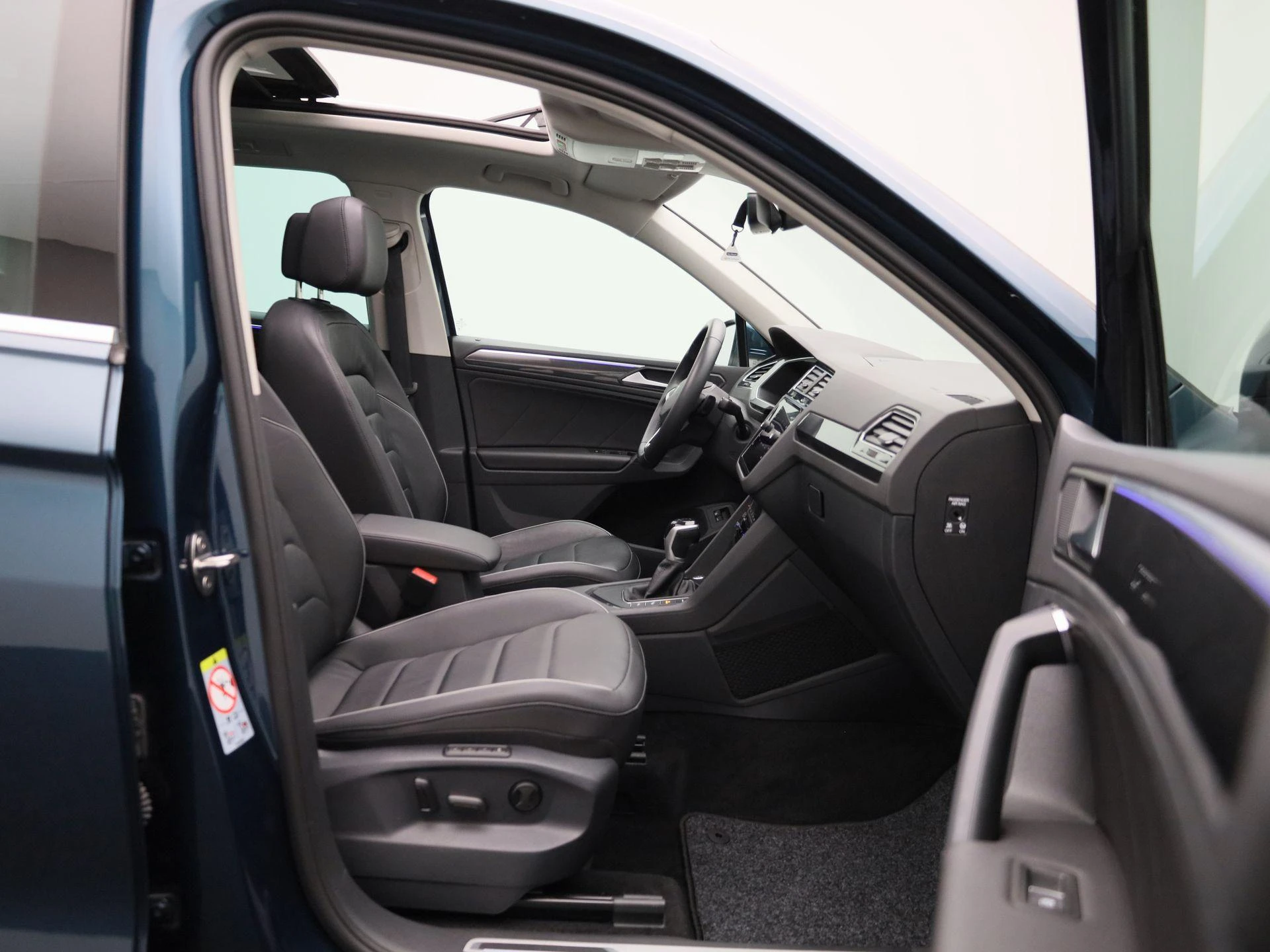 Volkswagen-Tiguan-image-38