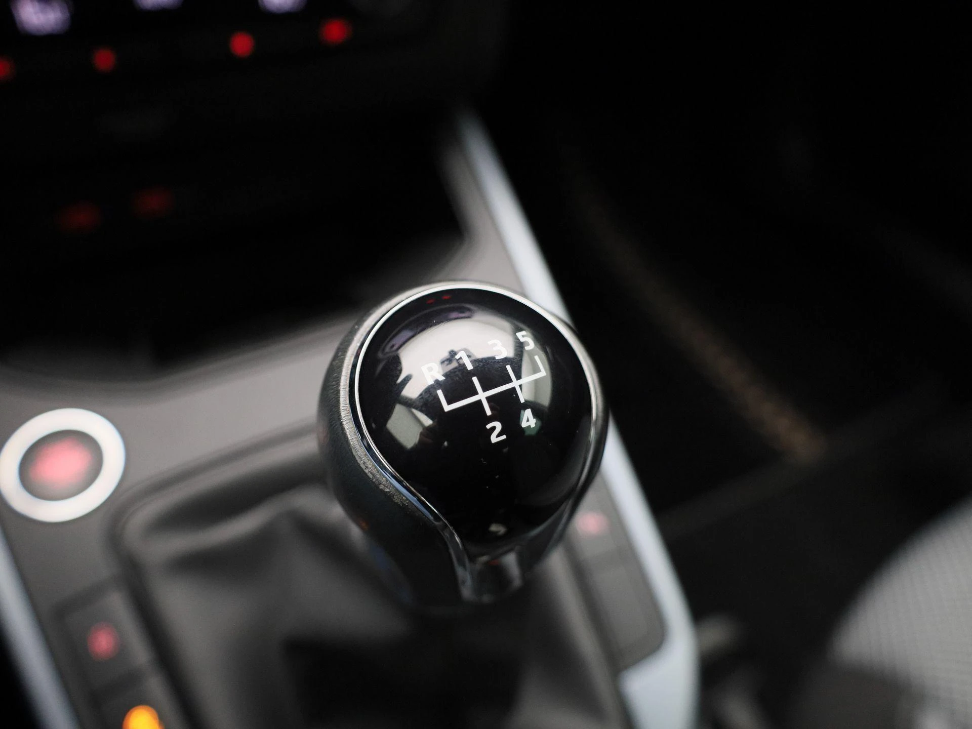 SEAT-Arona-image-25