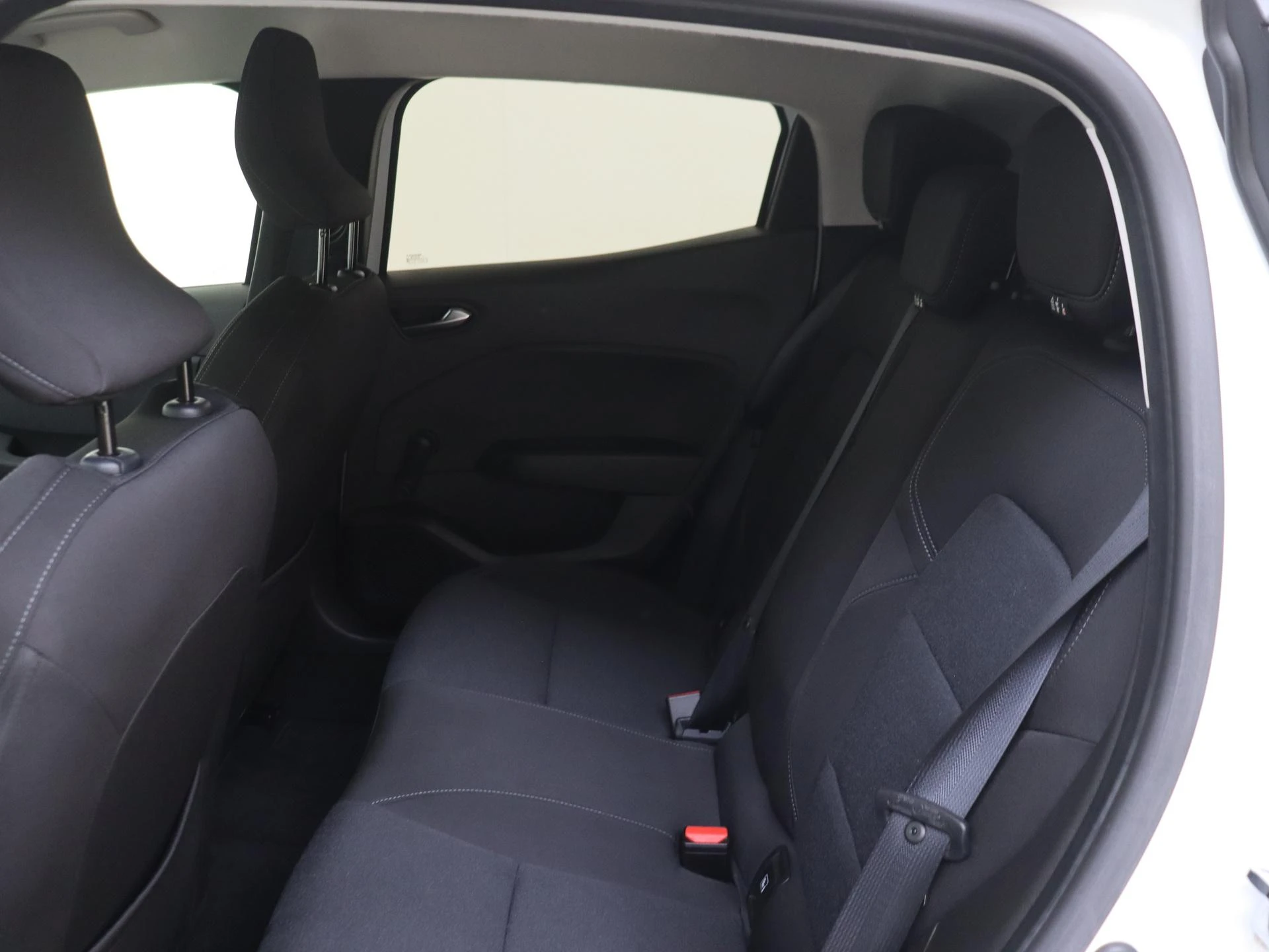Renault-Clio-image-15