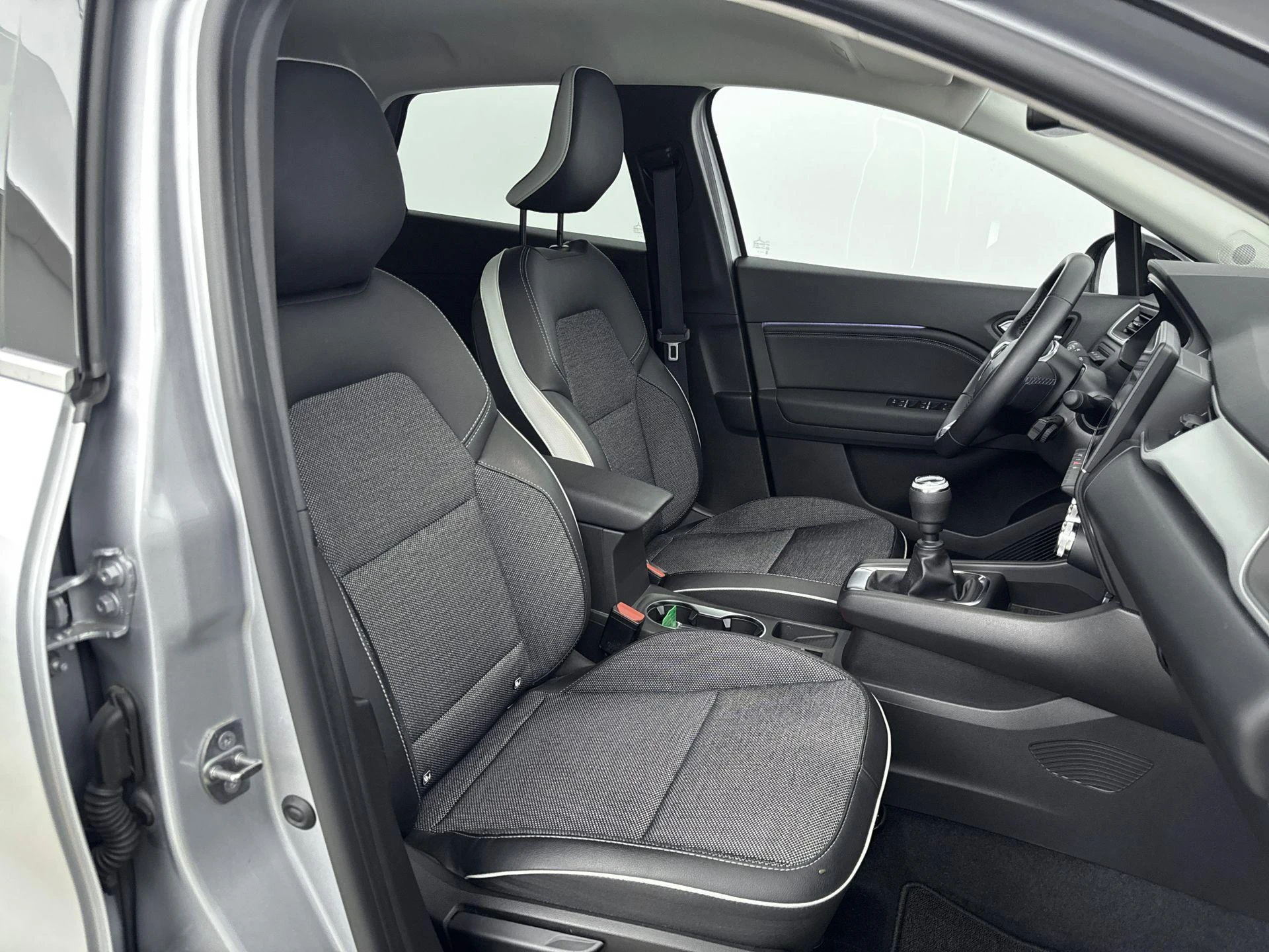 Renault-Captur-image-23
