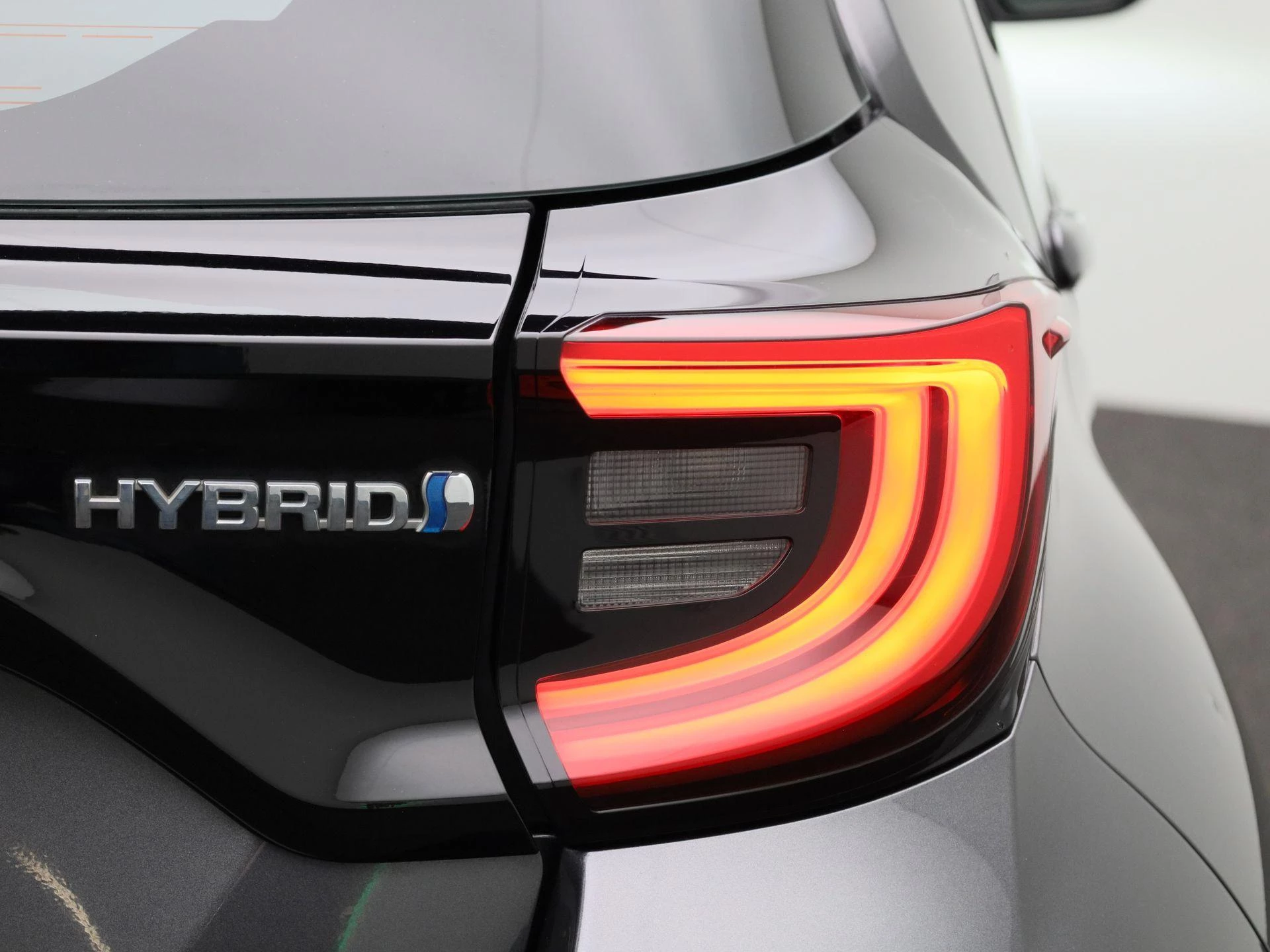 Toyota Yaris 1.5 Hybrid Business Plus