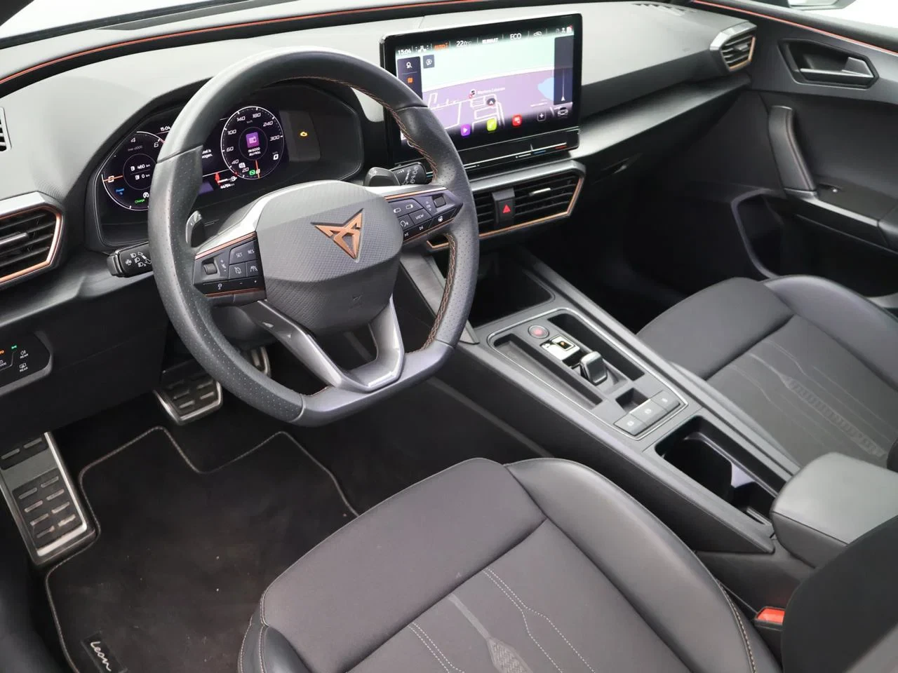 CUPRA Leon Sportstourer ST e-Hybrid (PHEV) Leon Break PHEV 1.4e-HYBRID 204PK *AUTOMAAT*LEDER*SPORTZETELS*CAMERA*PDC*NAVI*APP-CONNECT*ACC*...*