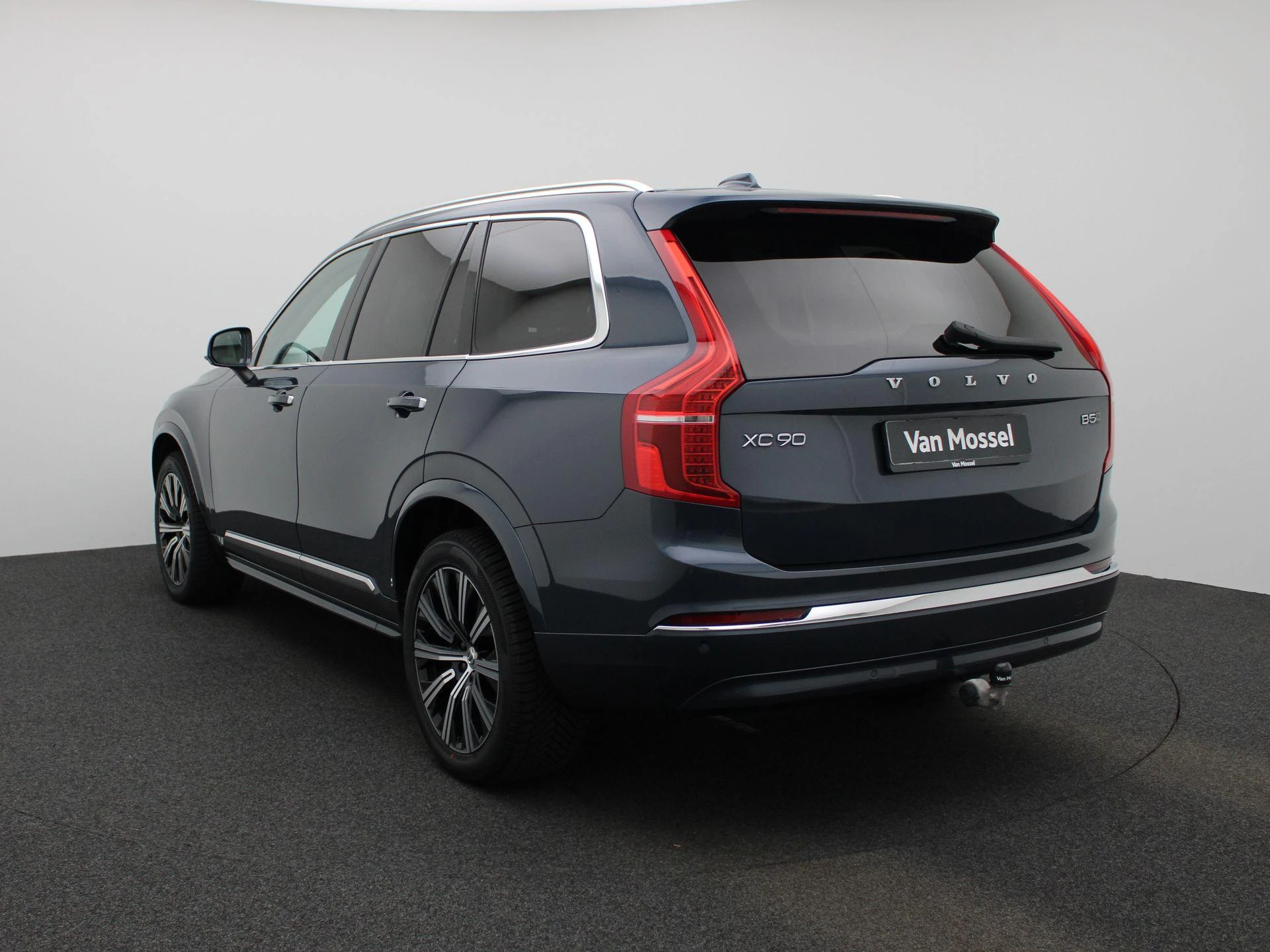 Volvo-XC90-image-1