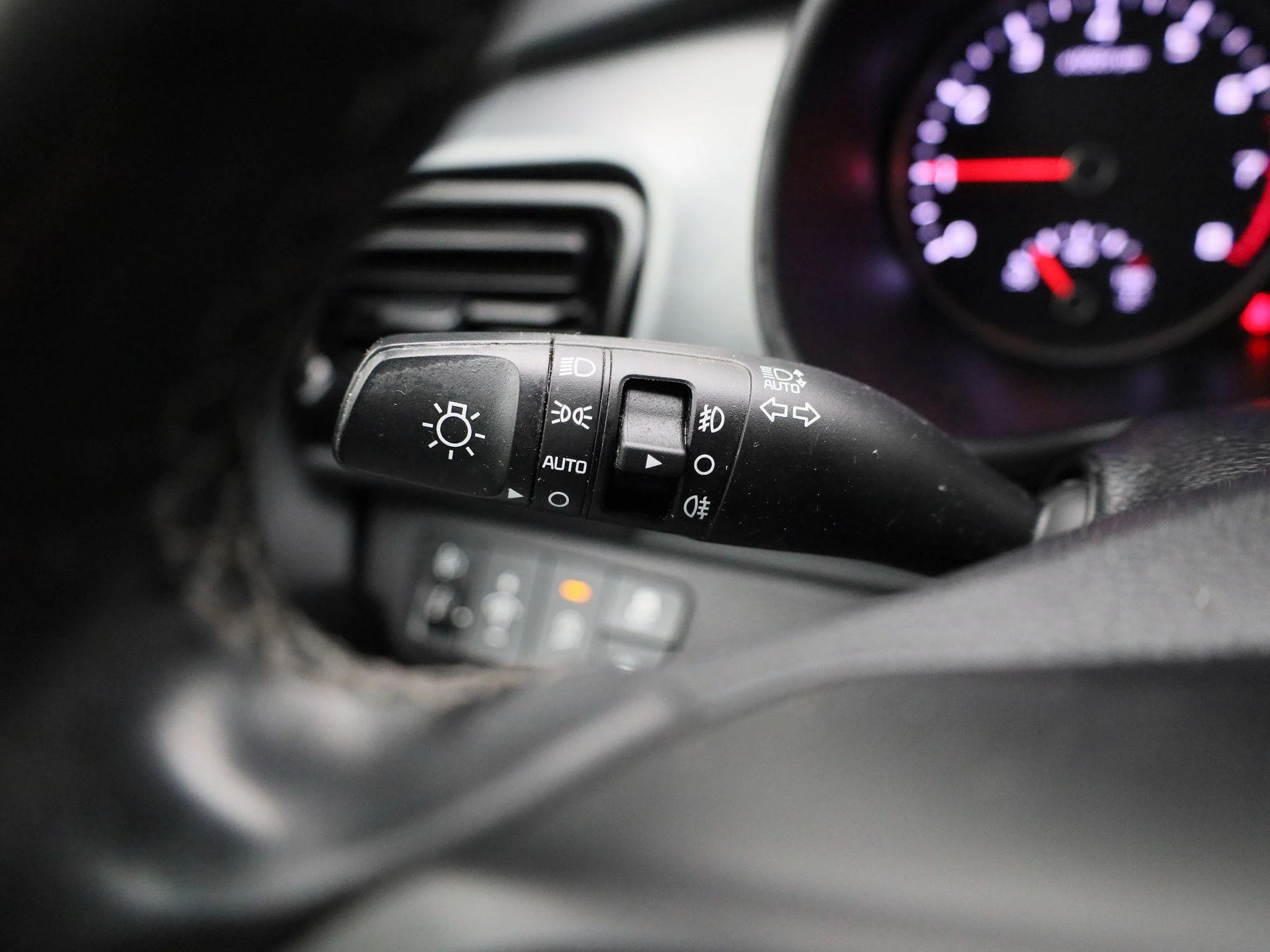 Kia-Stonic-image-19