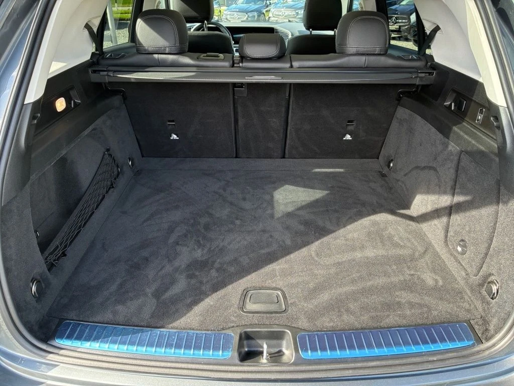Mercedes-Benz-GLE 300 d-image-13