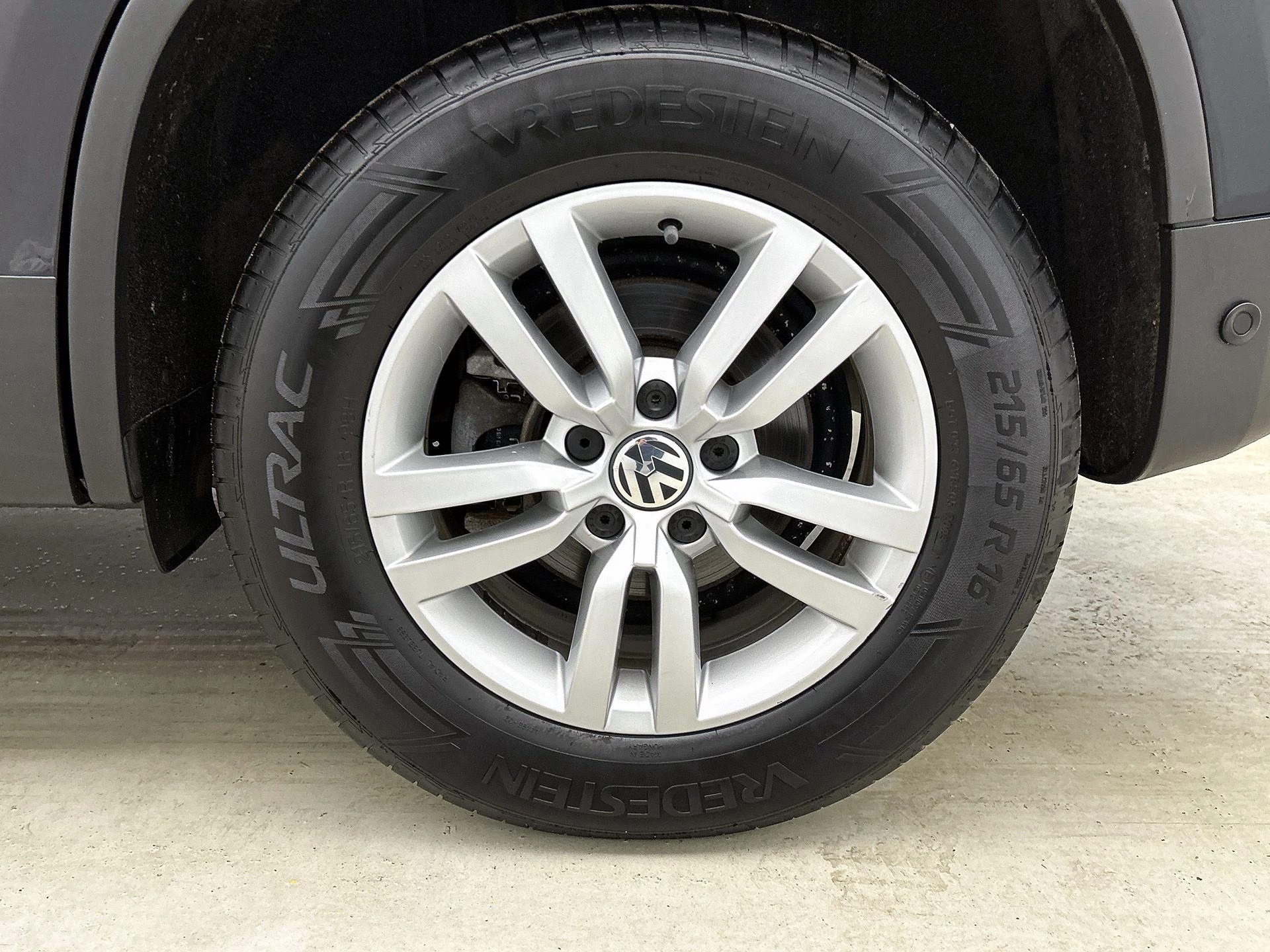 Volkswagen-Tiguan-image-35