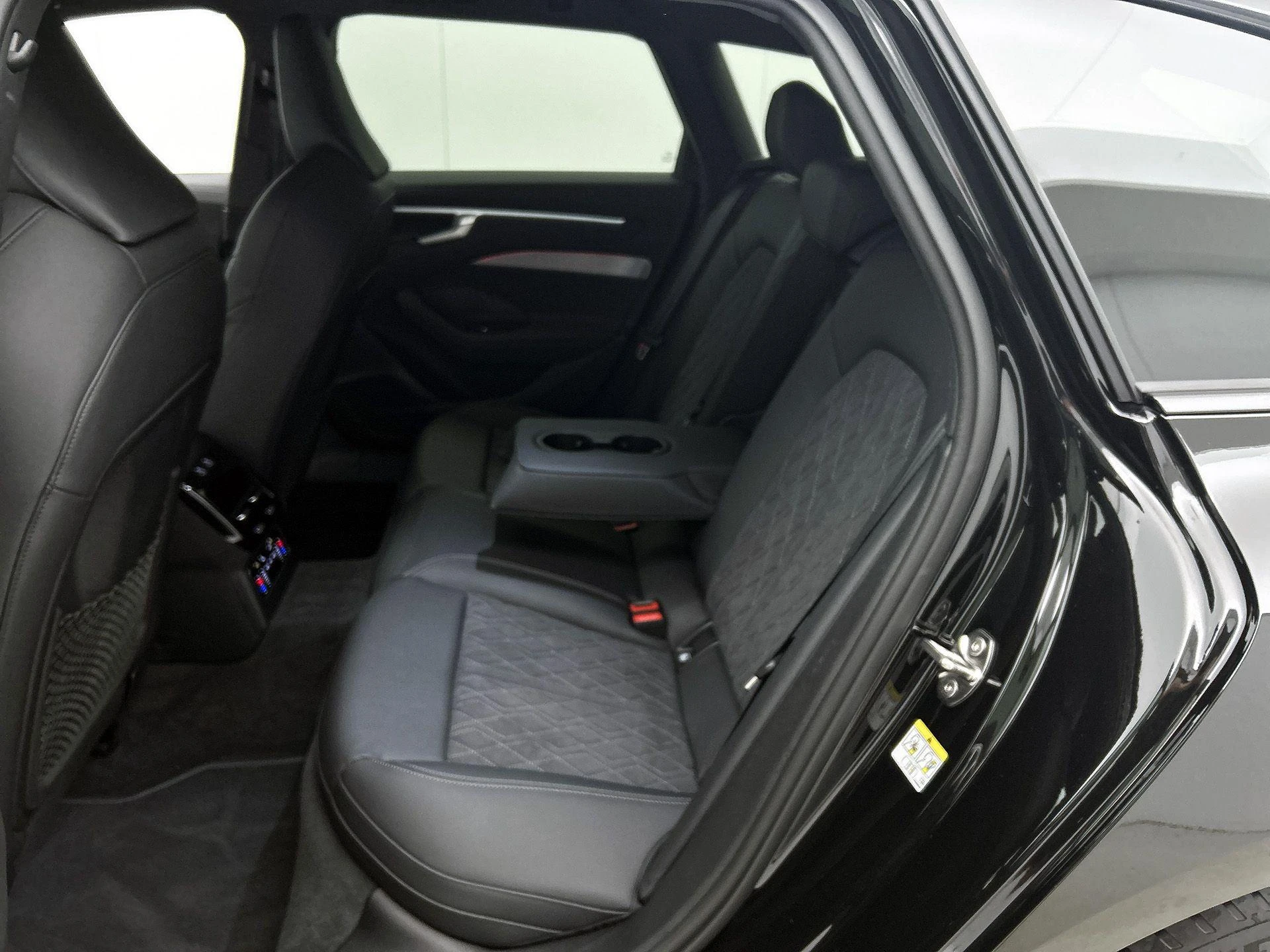 Audi-A6-image-41