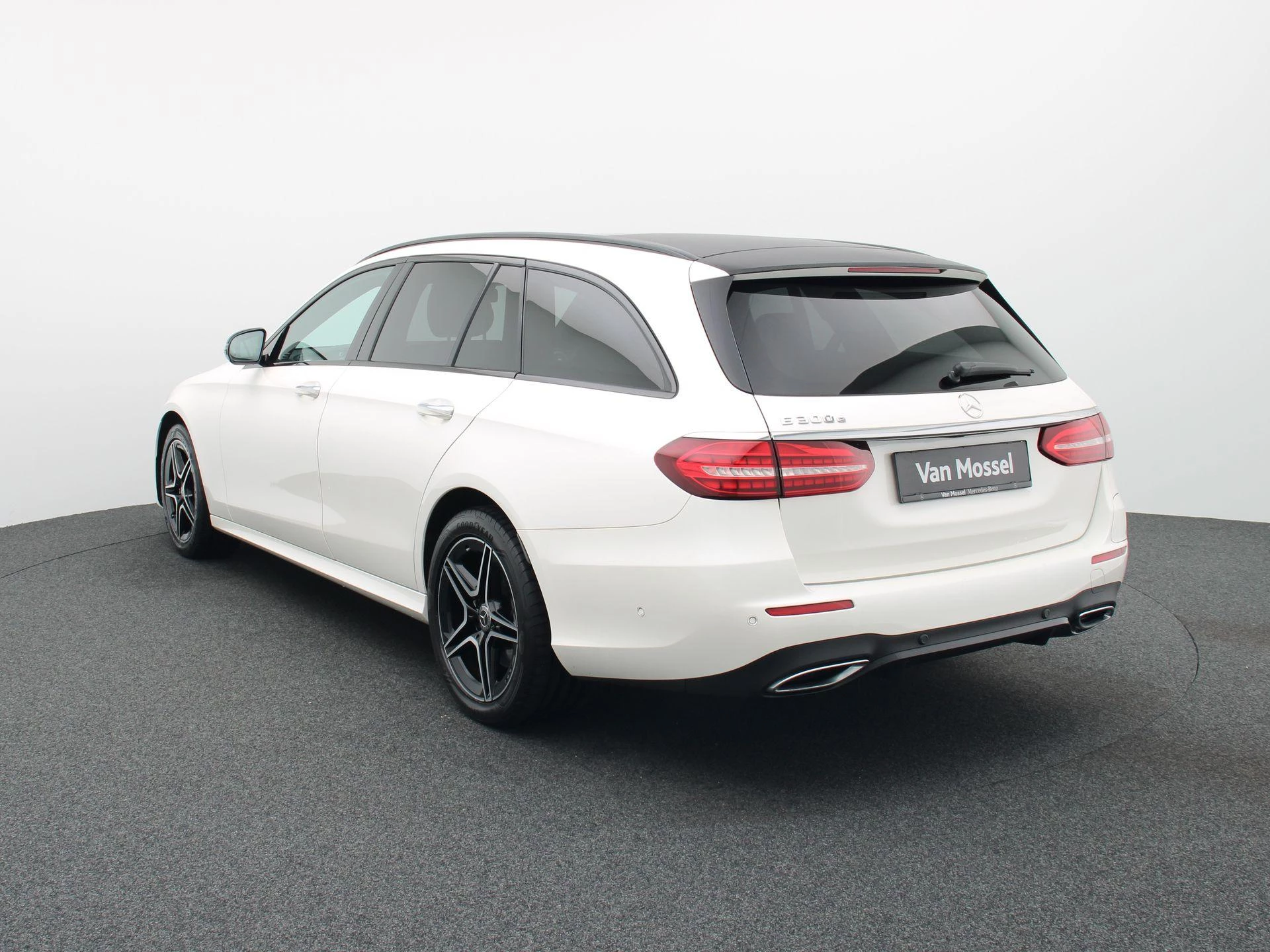 Mercedes-Benz Classe E 300 e Estate AMG LINE + LEDER + PANO DAK + BURMESTER + SURROUND VIEW +