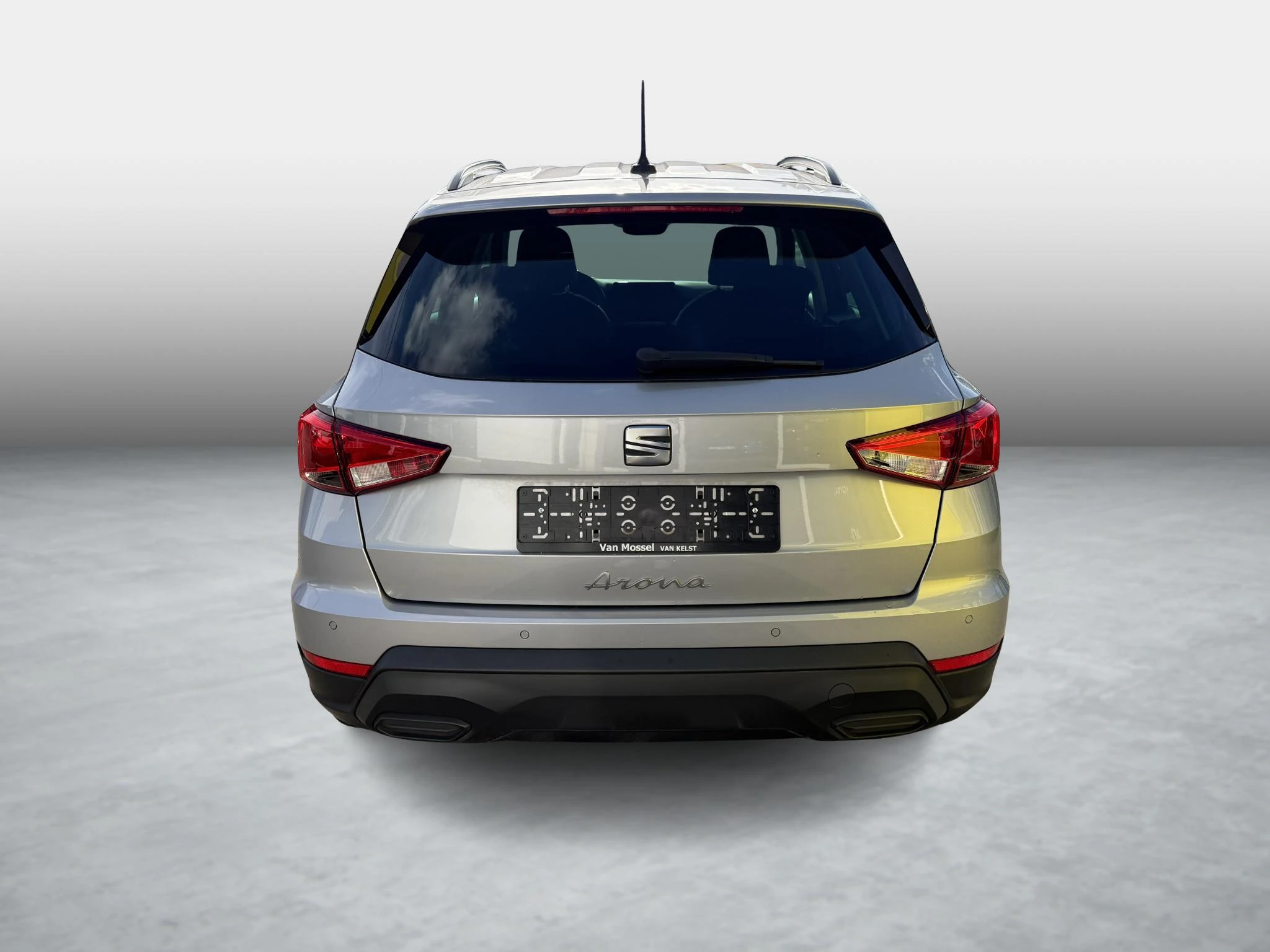 SEAT-Arona-image-4