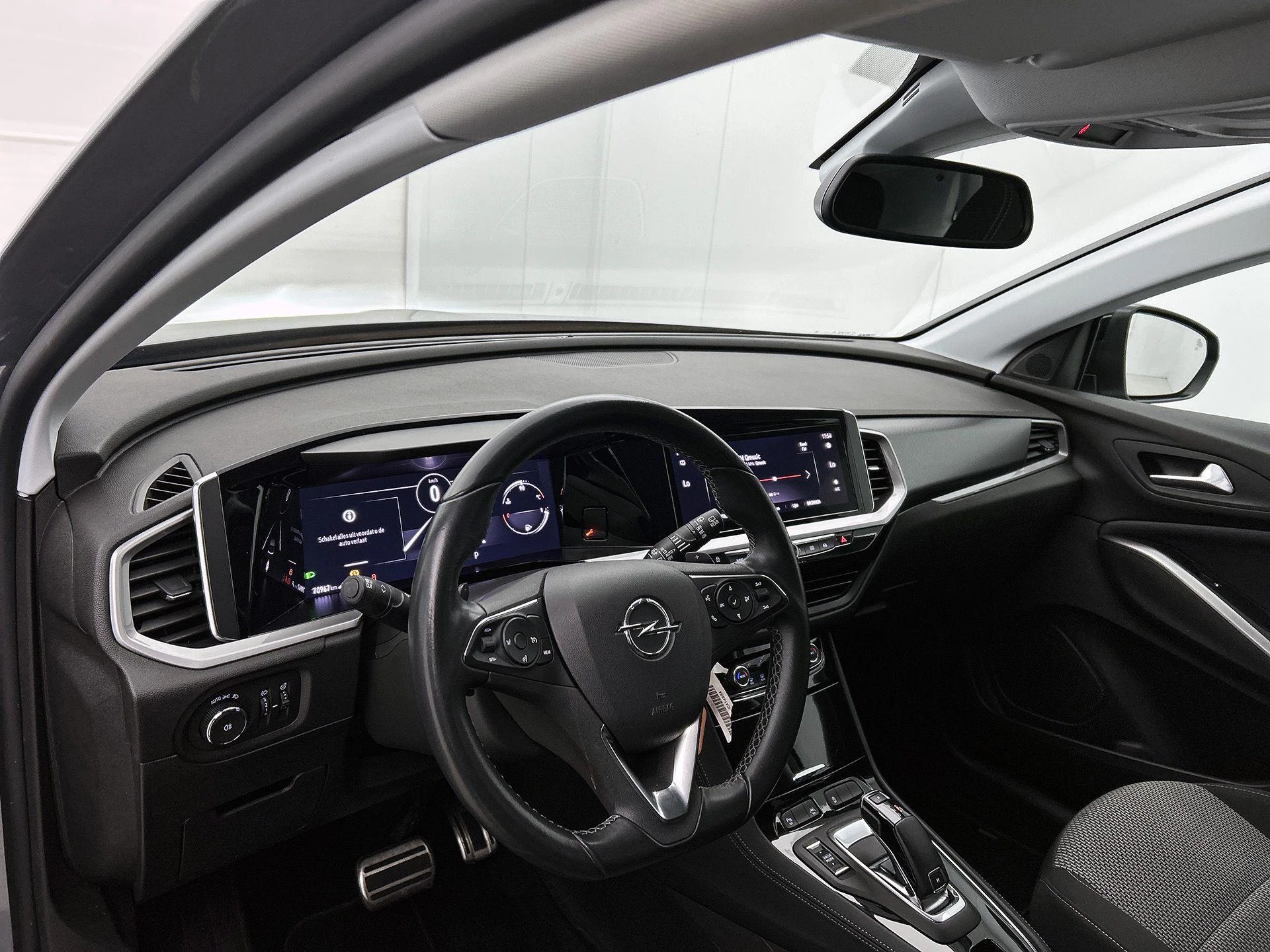 Opel-Grandland-image-16