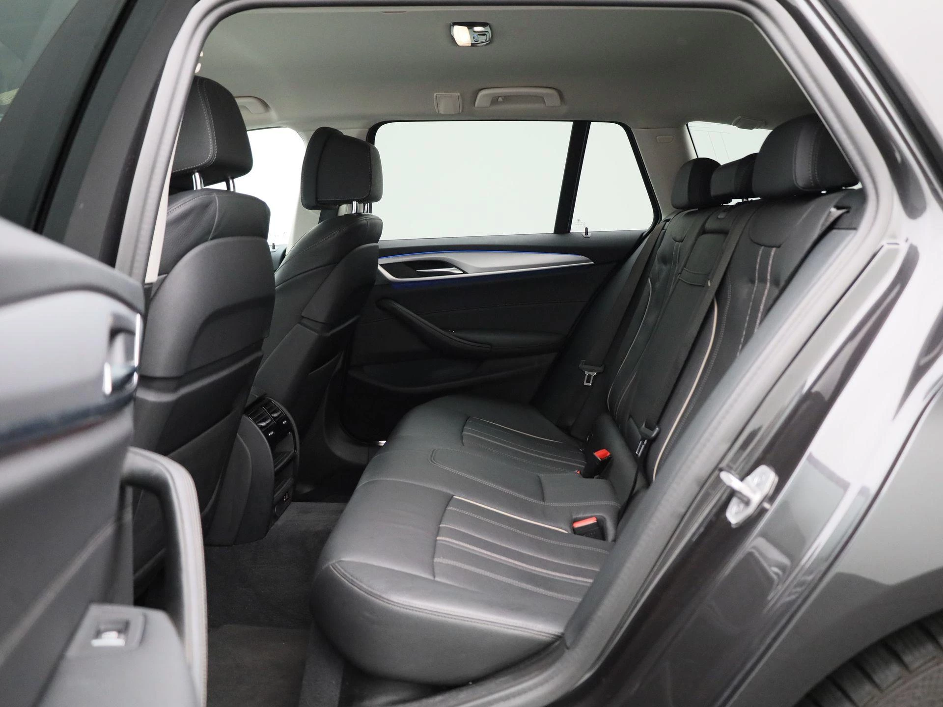 BMW-5 Serie-image-11