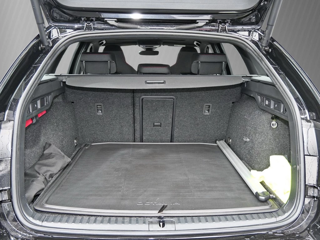 Škoda Octavia Combi 2.0 TSI RS *PANO*CANTON*ACC*AHK*MATRIX*