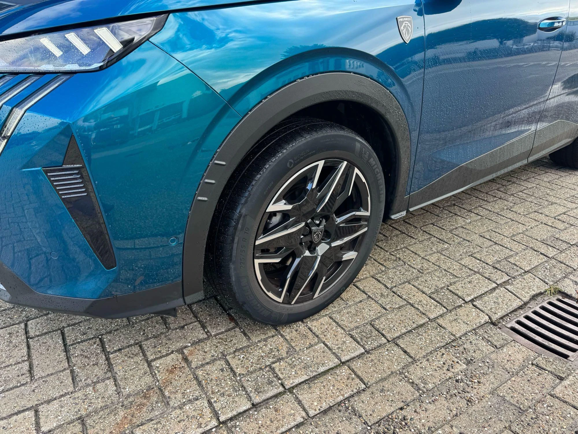 Peugeot-3008-image-1