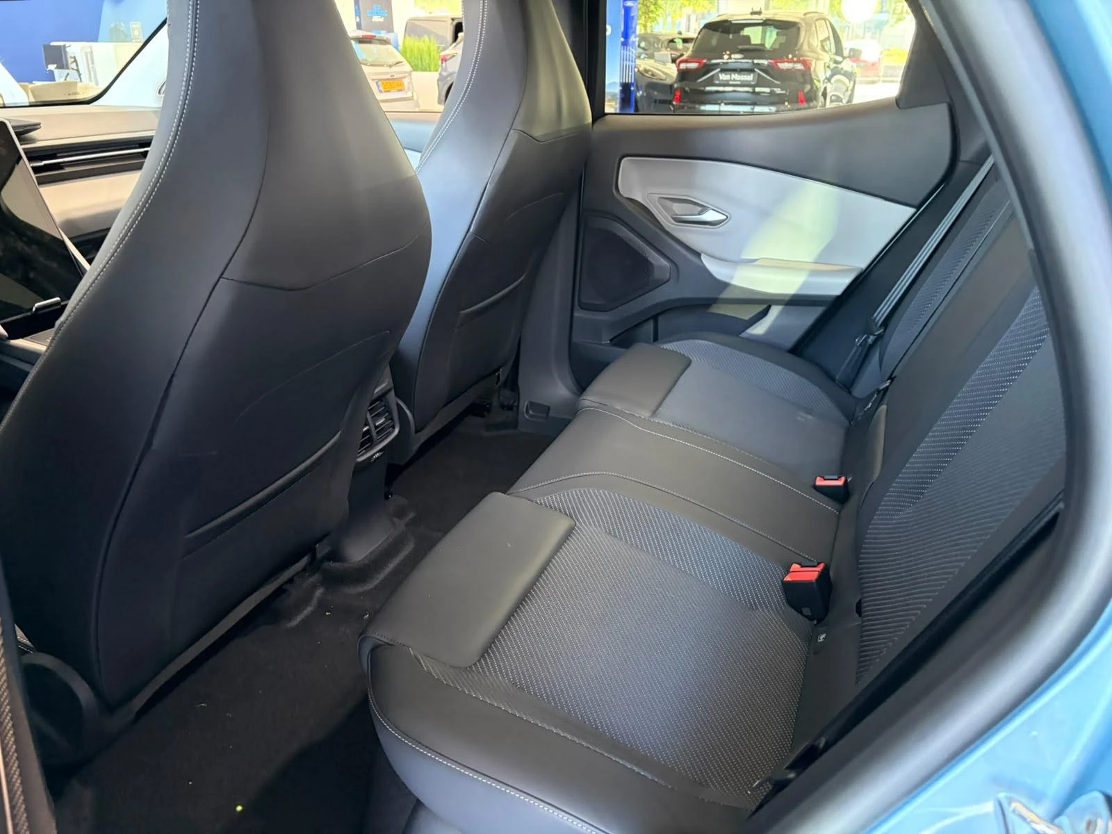 Ford-Explorer-image-22