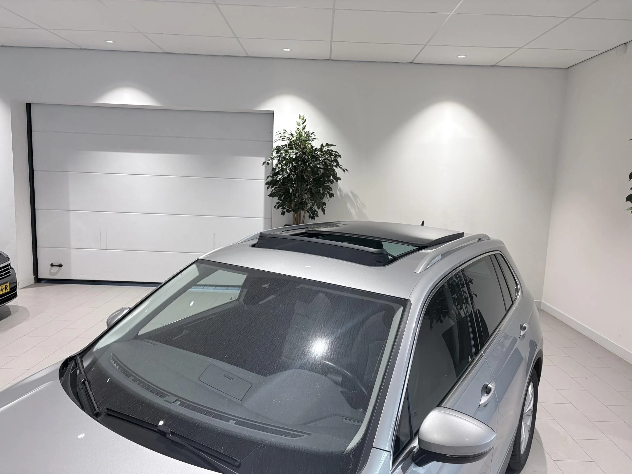 Volkswagen-Tiguan-image-8