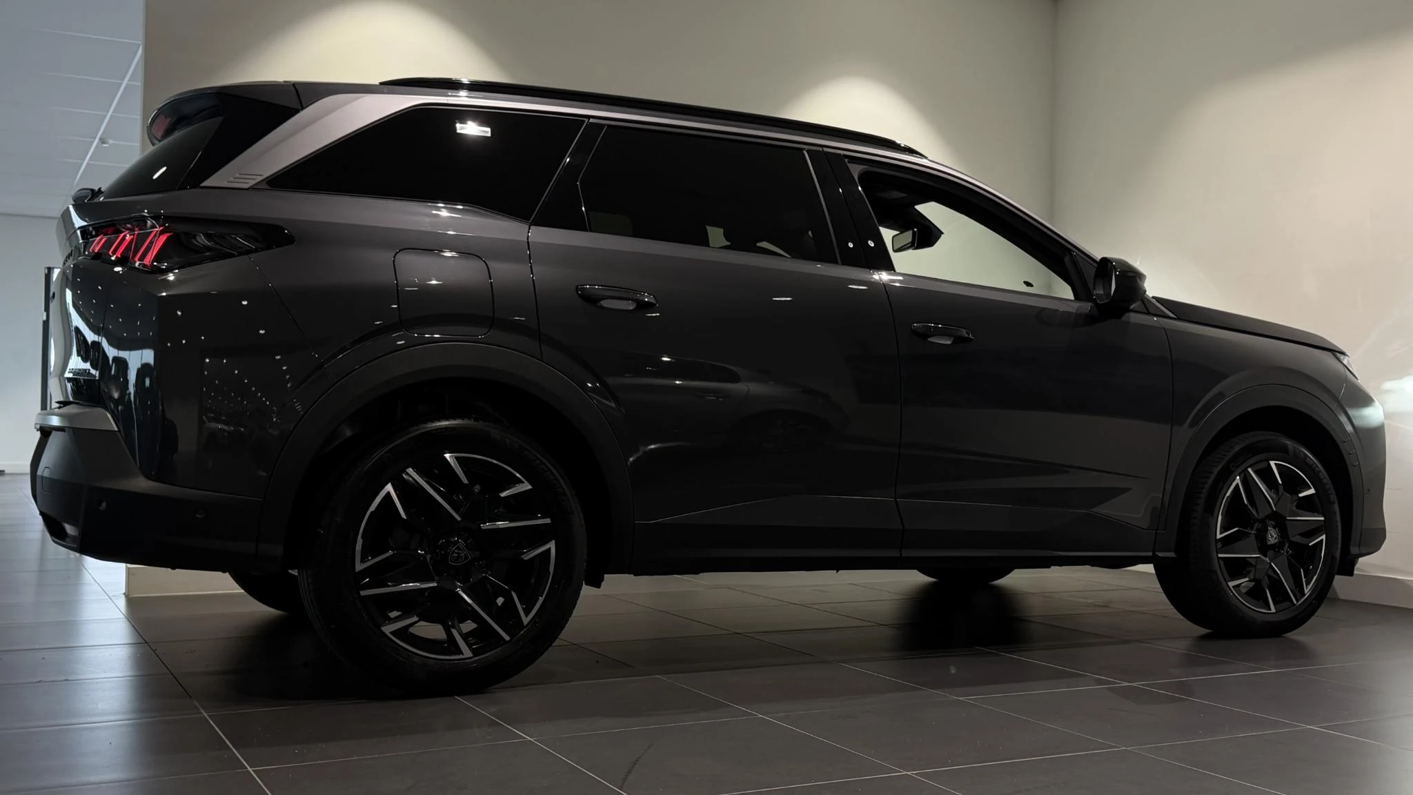 Peugeot-5008-image-22
