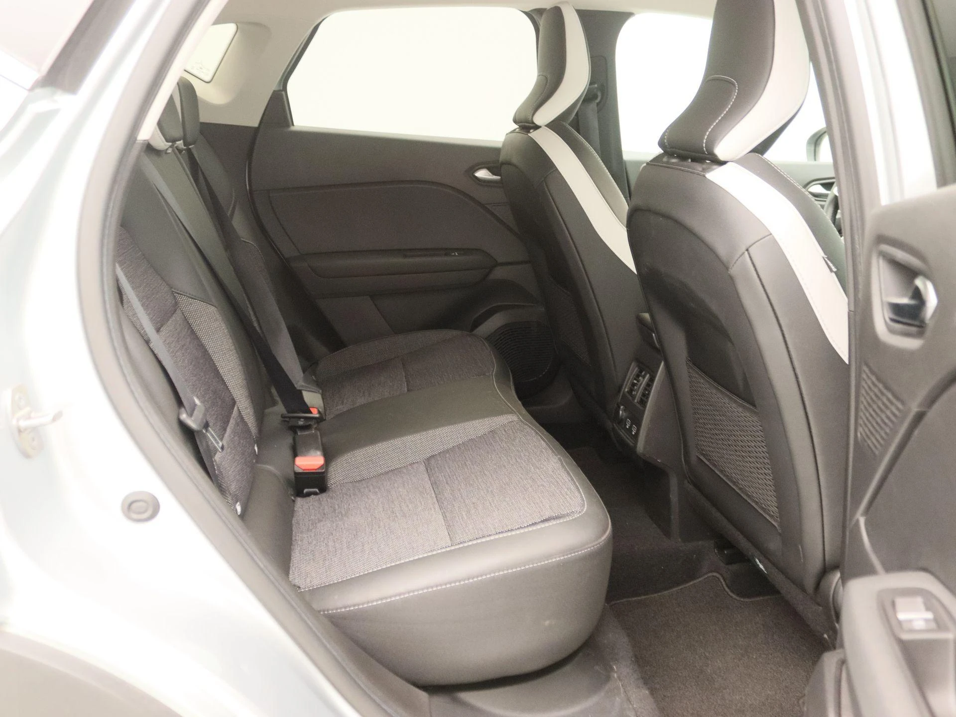 Renault-Captur-image-24