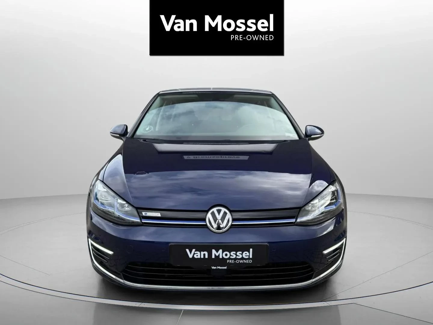 Volkswagen-e-Golf-image-1