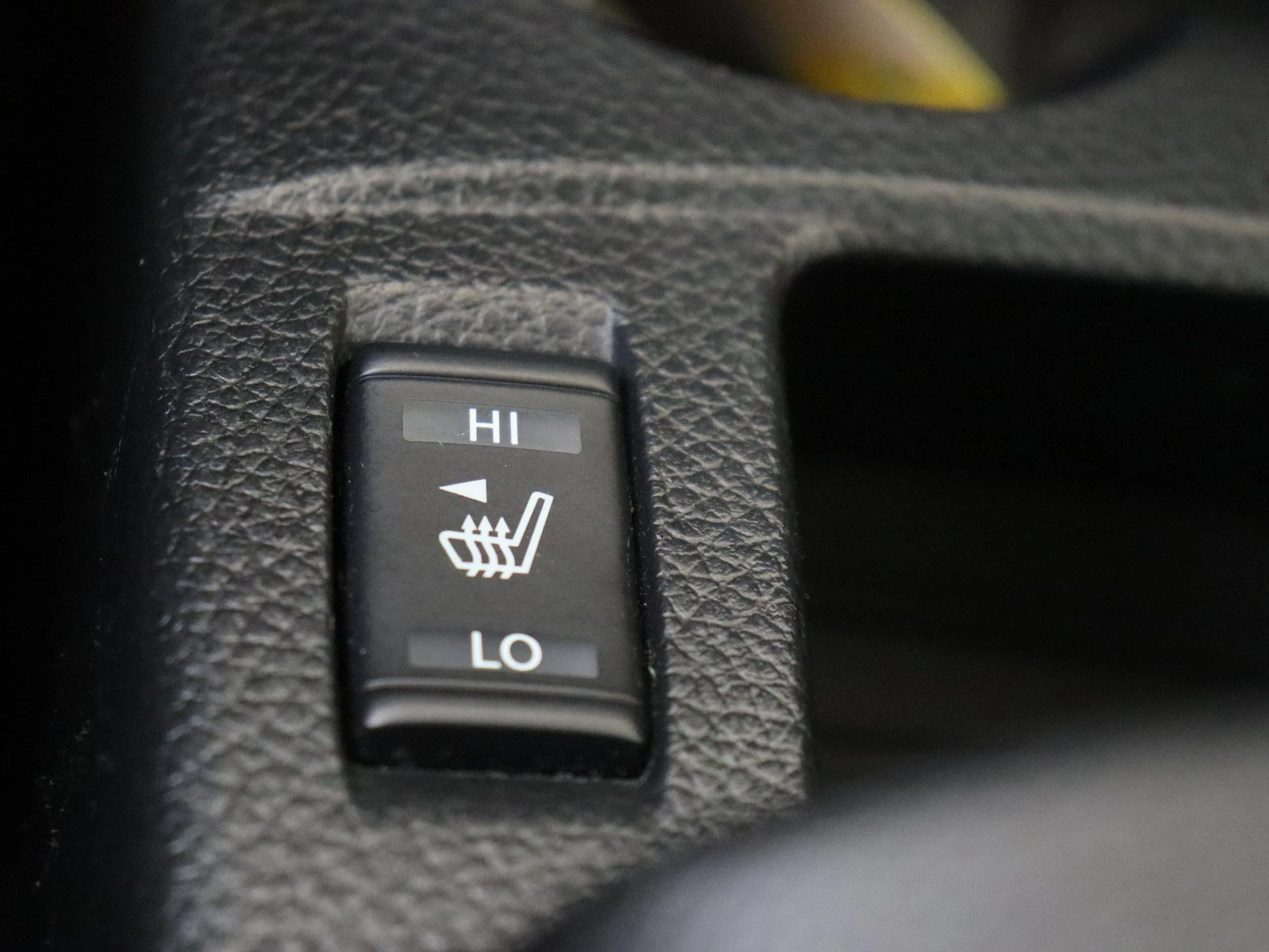 Nissan-QASHQAI-image-24