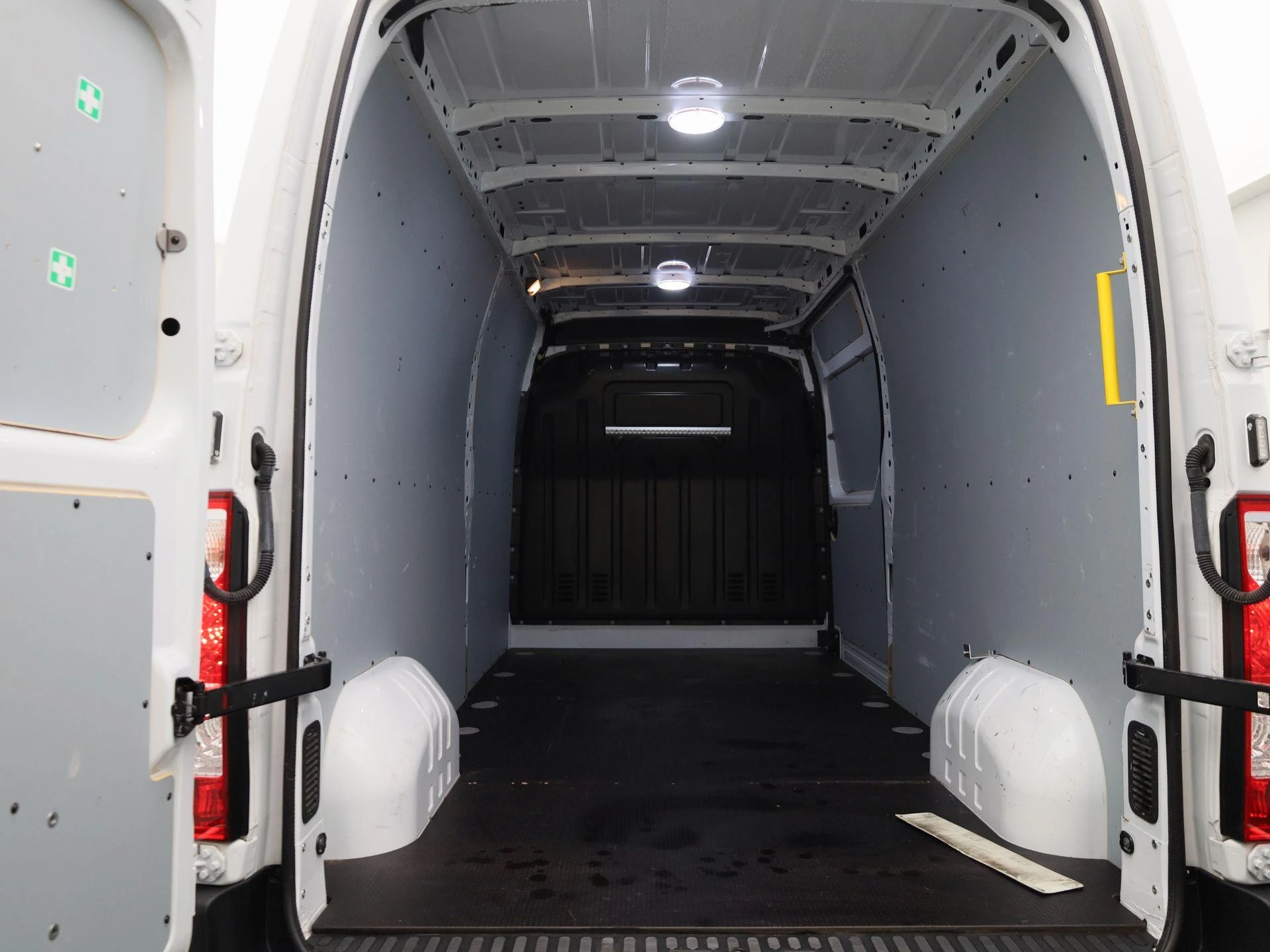 Renault Master T35 2.3 dCi 135 L3H2 Comfort