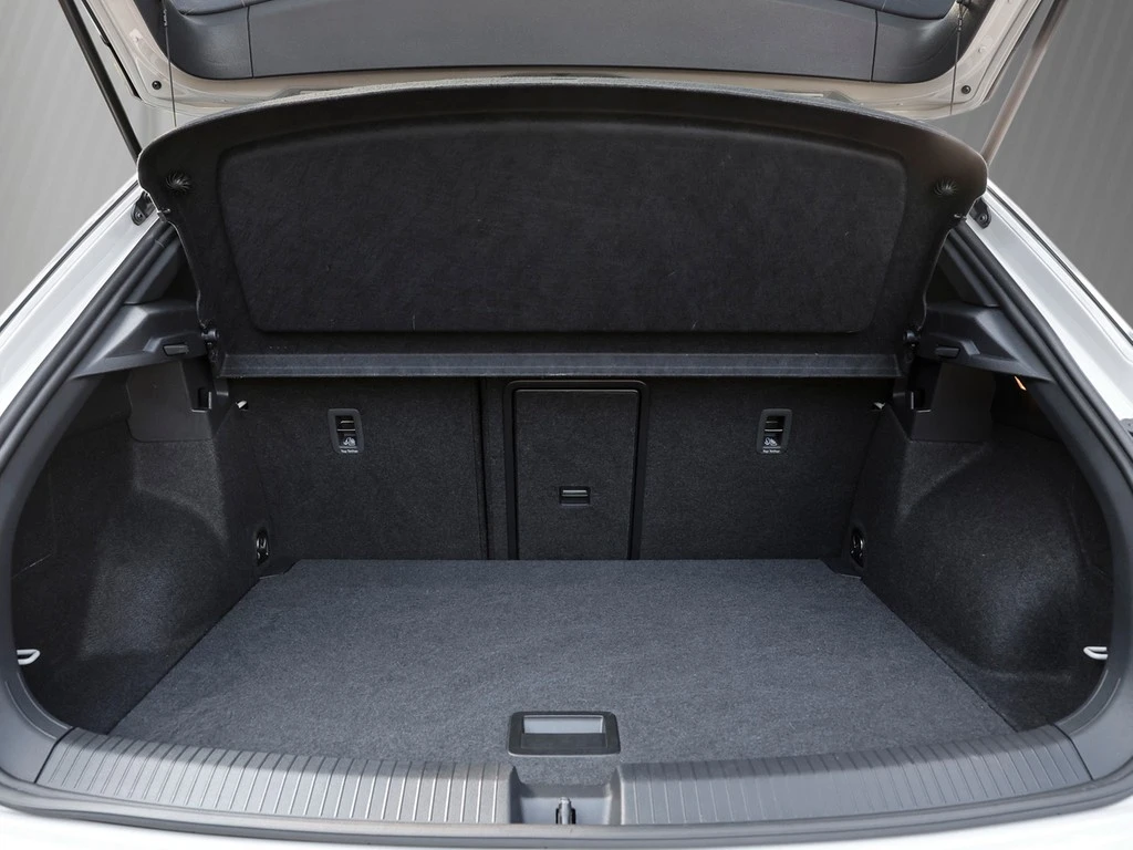 Volkswagen-T-Roc-image-5