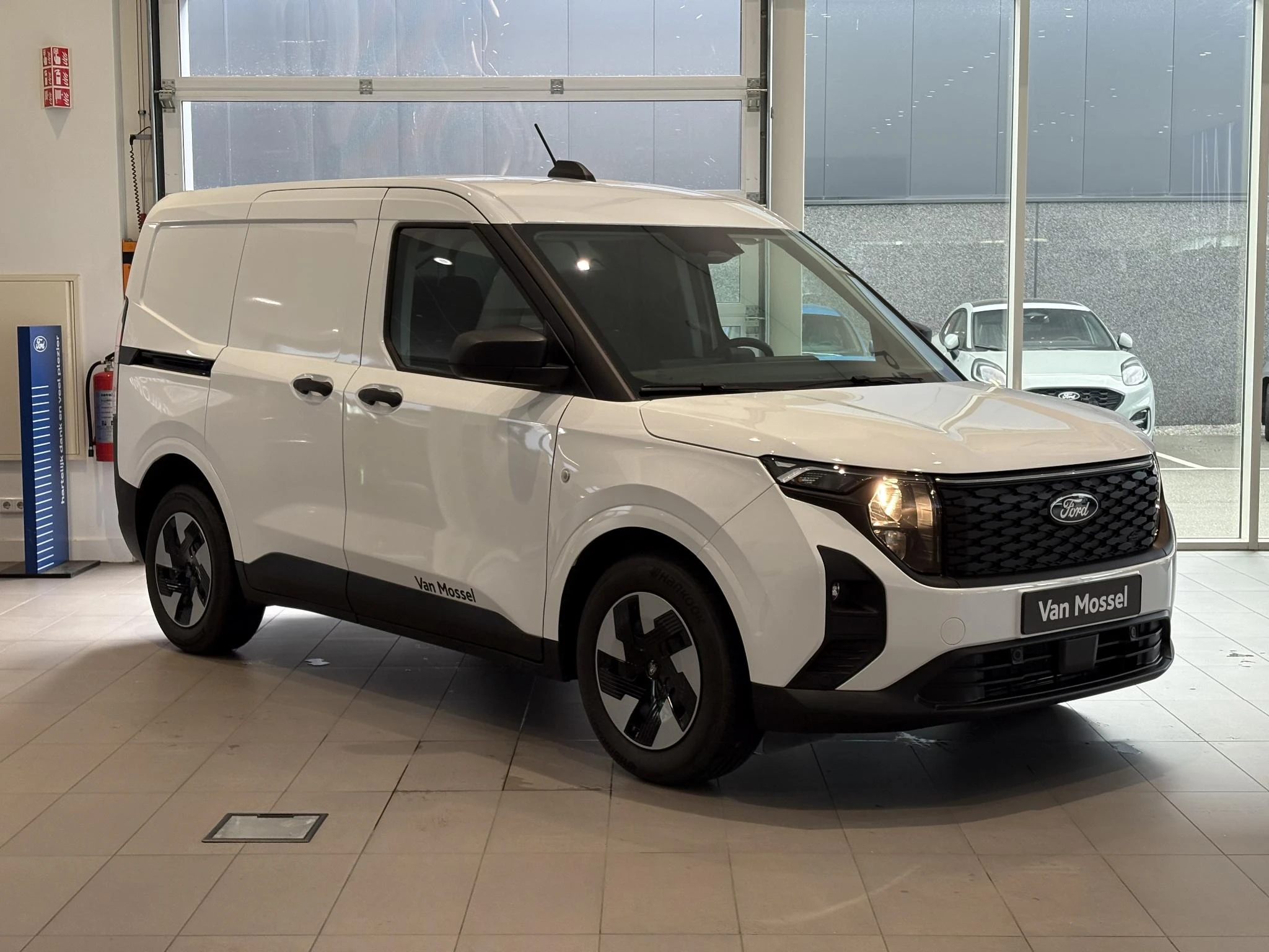 Ford-E-Transit-image-3