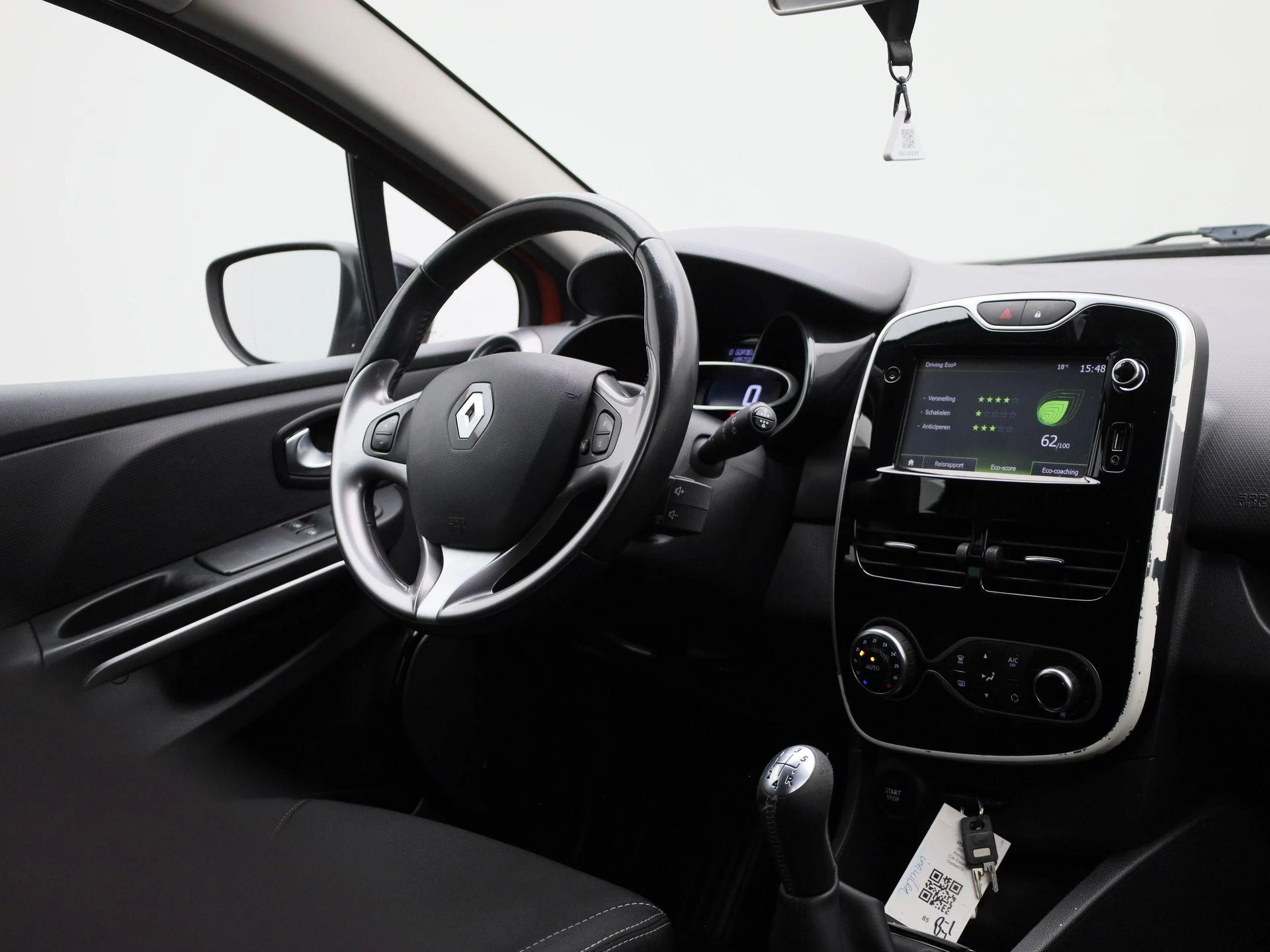 Renault-Clio-image-32
