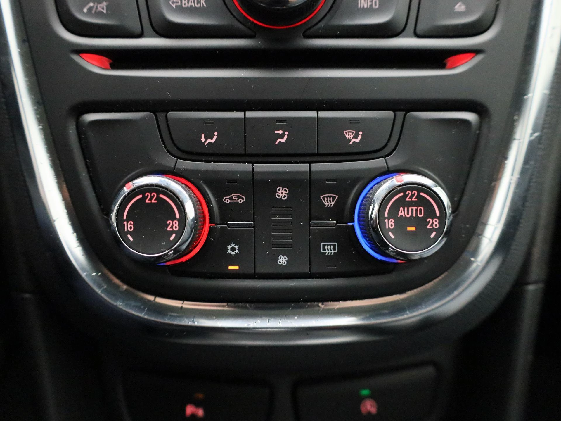 Opel-Mokka-image-17