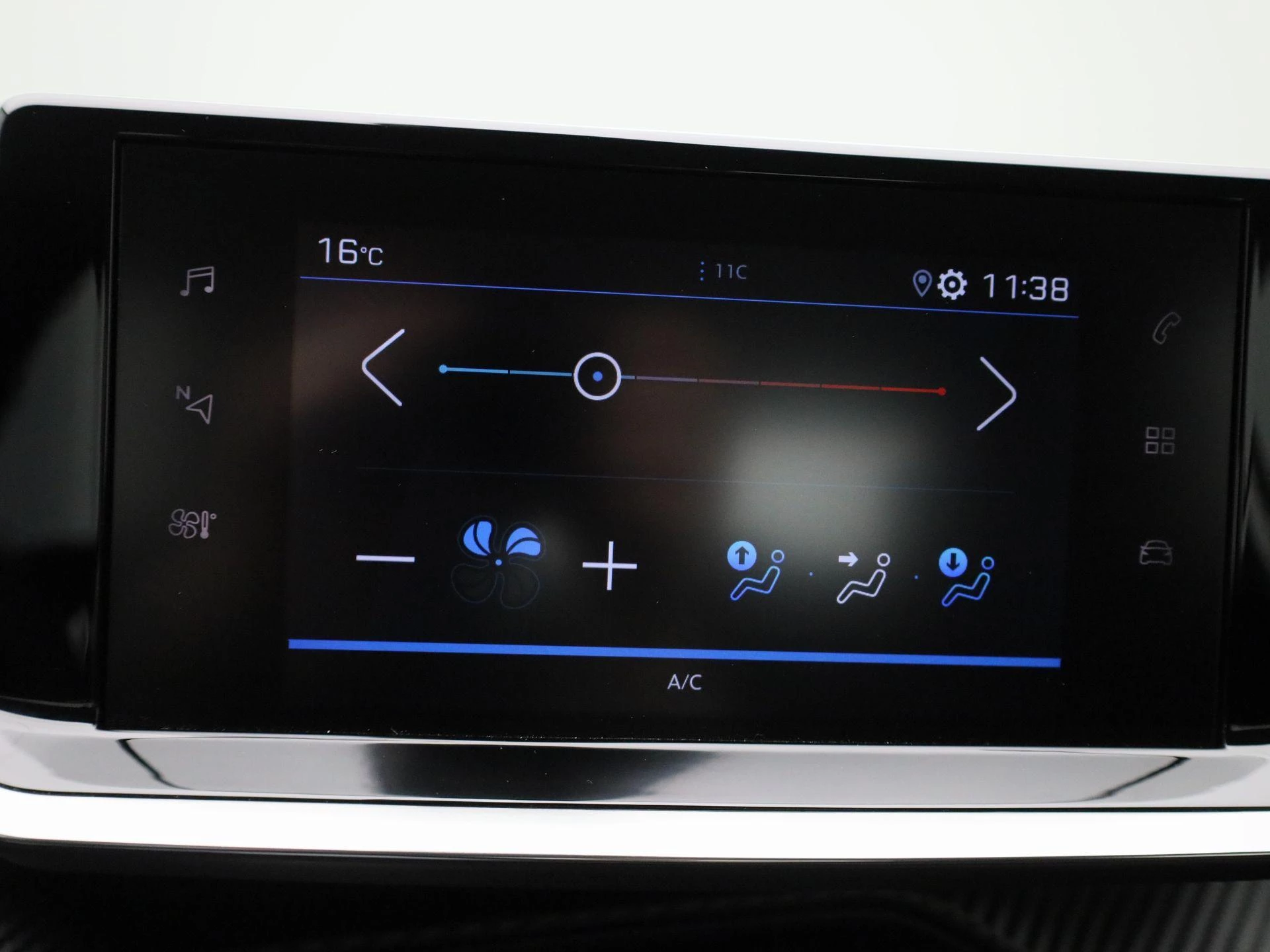 Peugeot-208-image-18