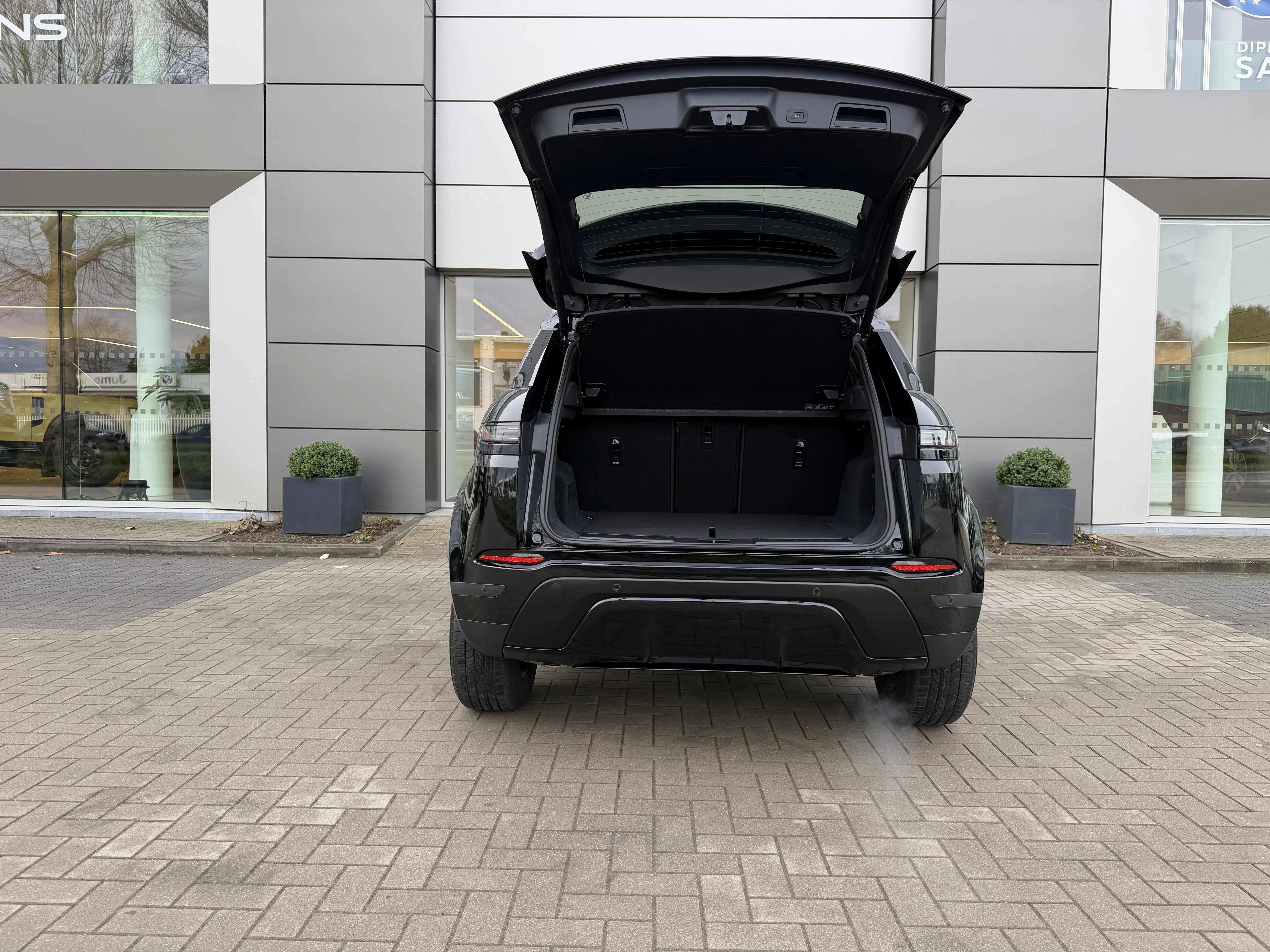 Land Rover-Range Rover Evoque-image-5