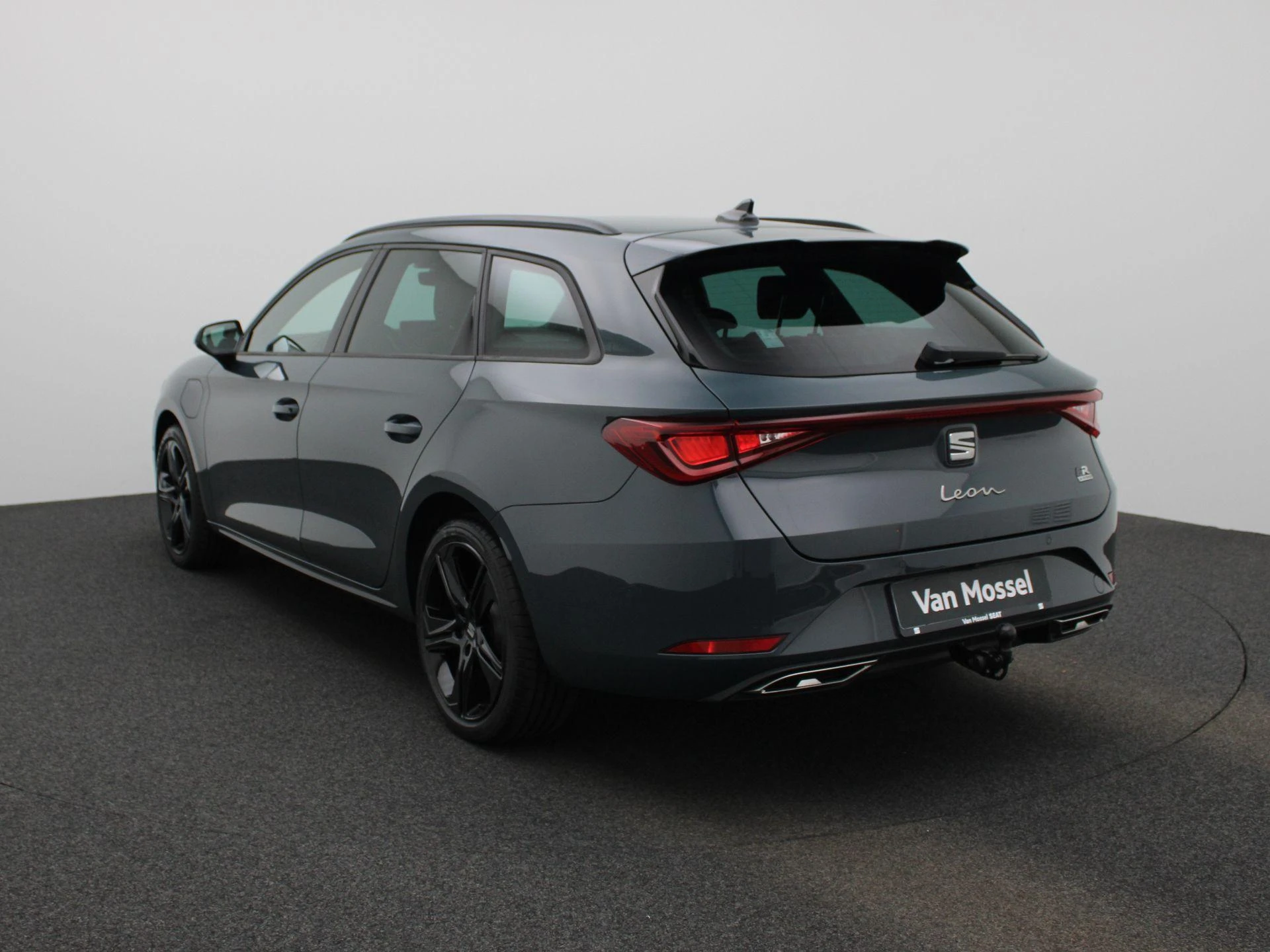 SEAT-Leon-image-1