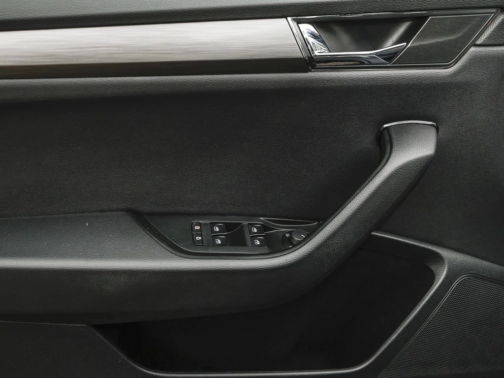 Škoda Superb Combi 1.5 TSI DSG Ambition Navi/SmartLink