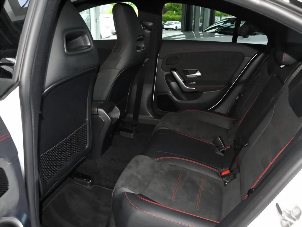 Mercedes-Benz-CLA 250 e-image-12