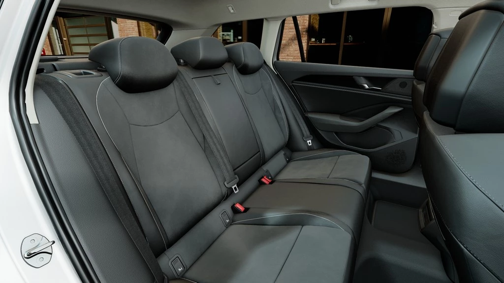 Volkswagen Passat Business 1.5 eTSI OPF 7-Gang-DSG VAL