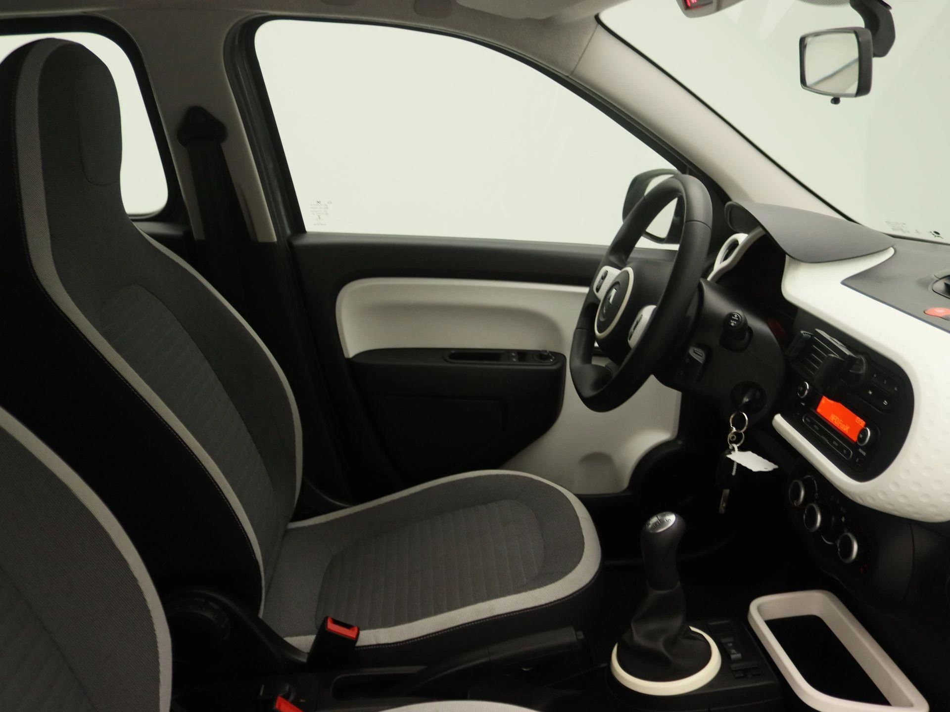 Renault-Twingo-image-21