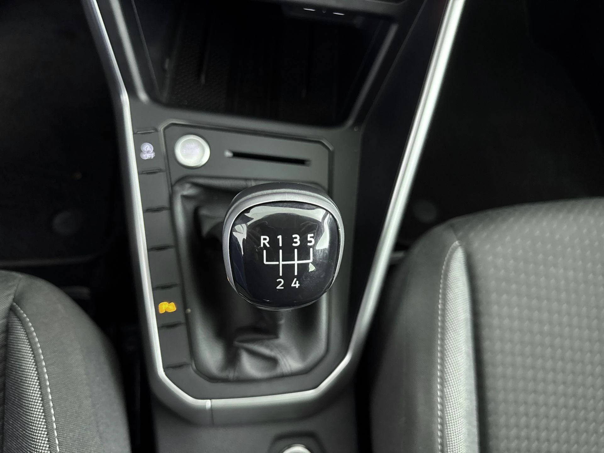 Volkswagen-Taigo-image-15