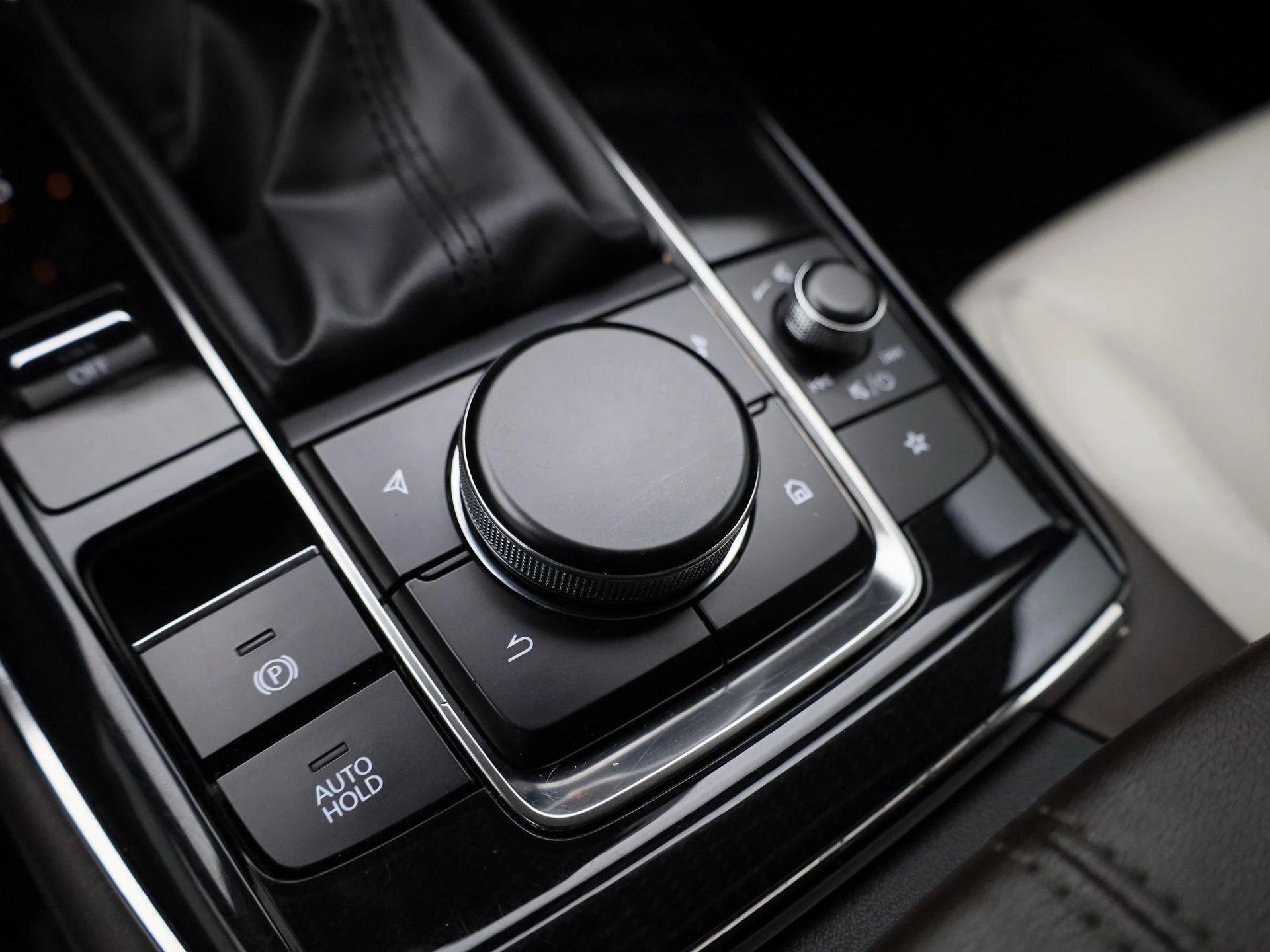 Mazda-CX-30-image-28