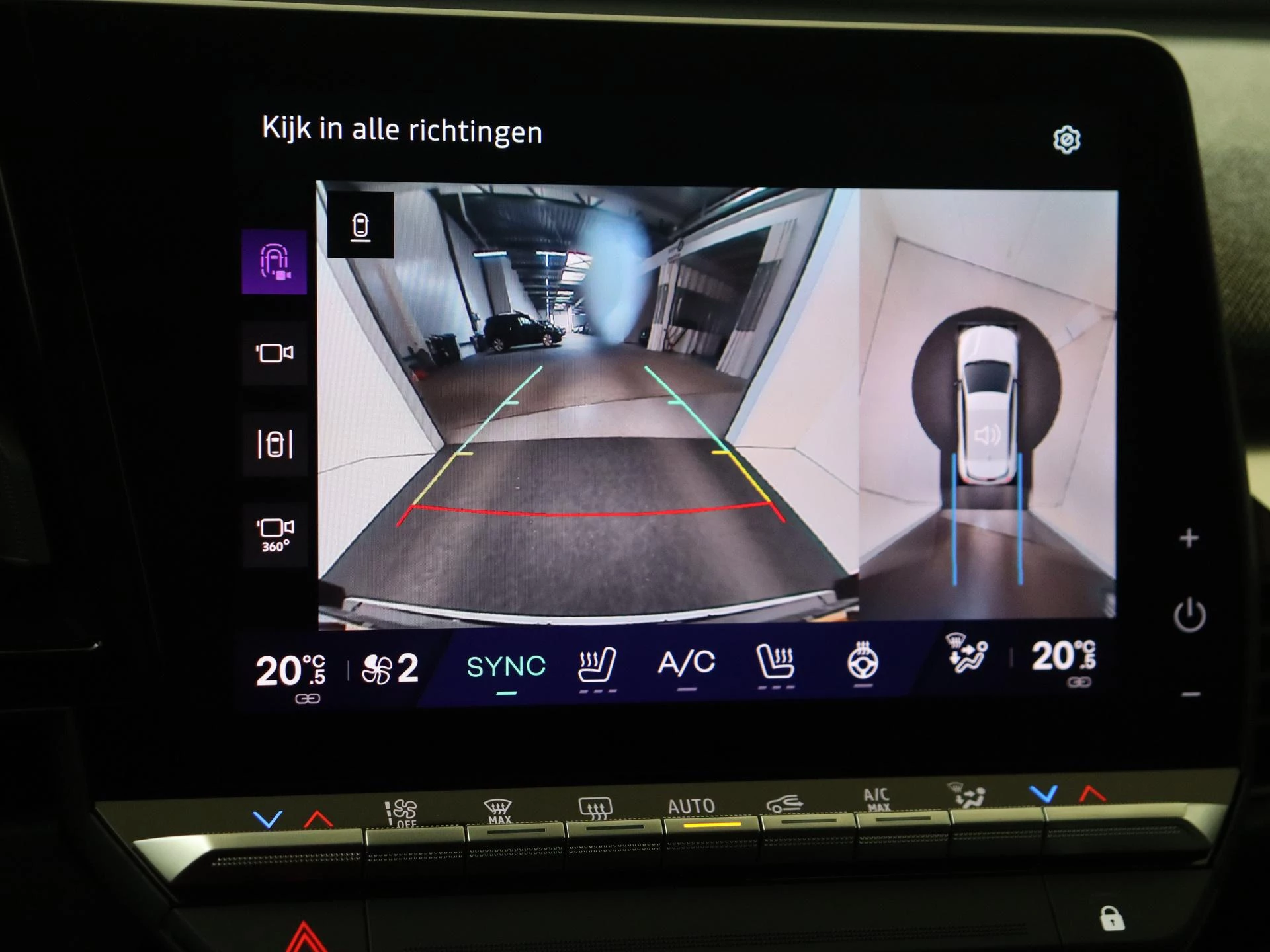 Renault-Megane E-Tech-image-16