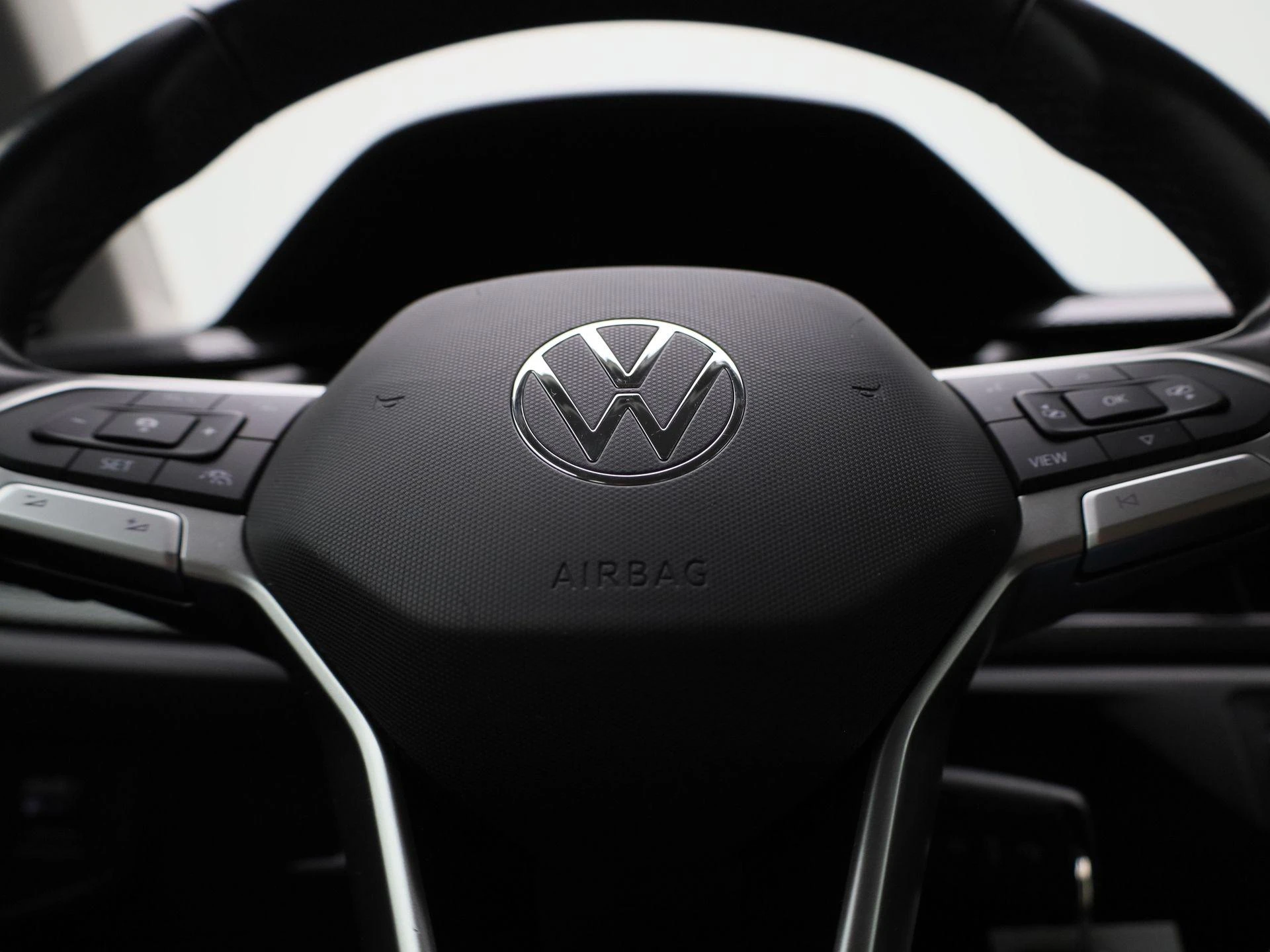 Volkswagen-Polo-image-23