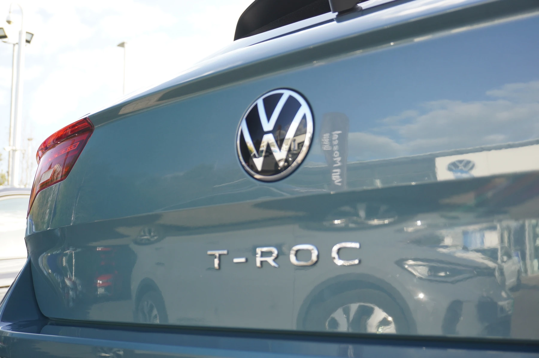 Volkswagen-T-Roc-image-45