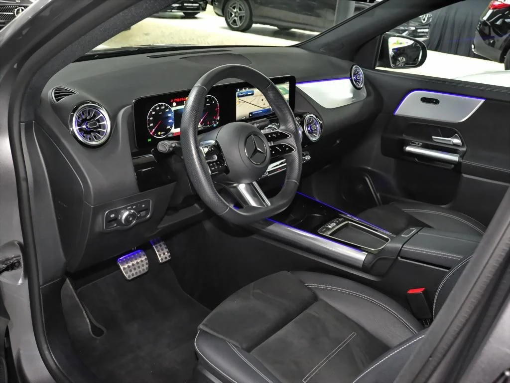 Mercedes-Benz-GLA 200 d-image-7