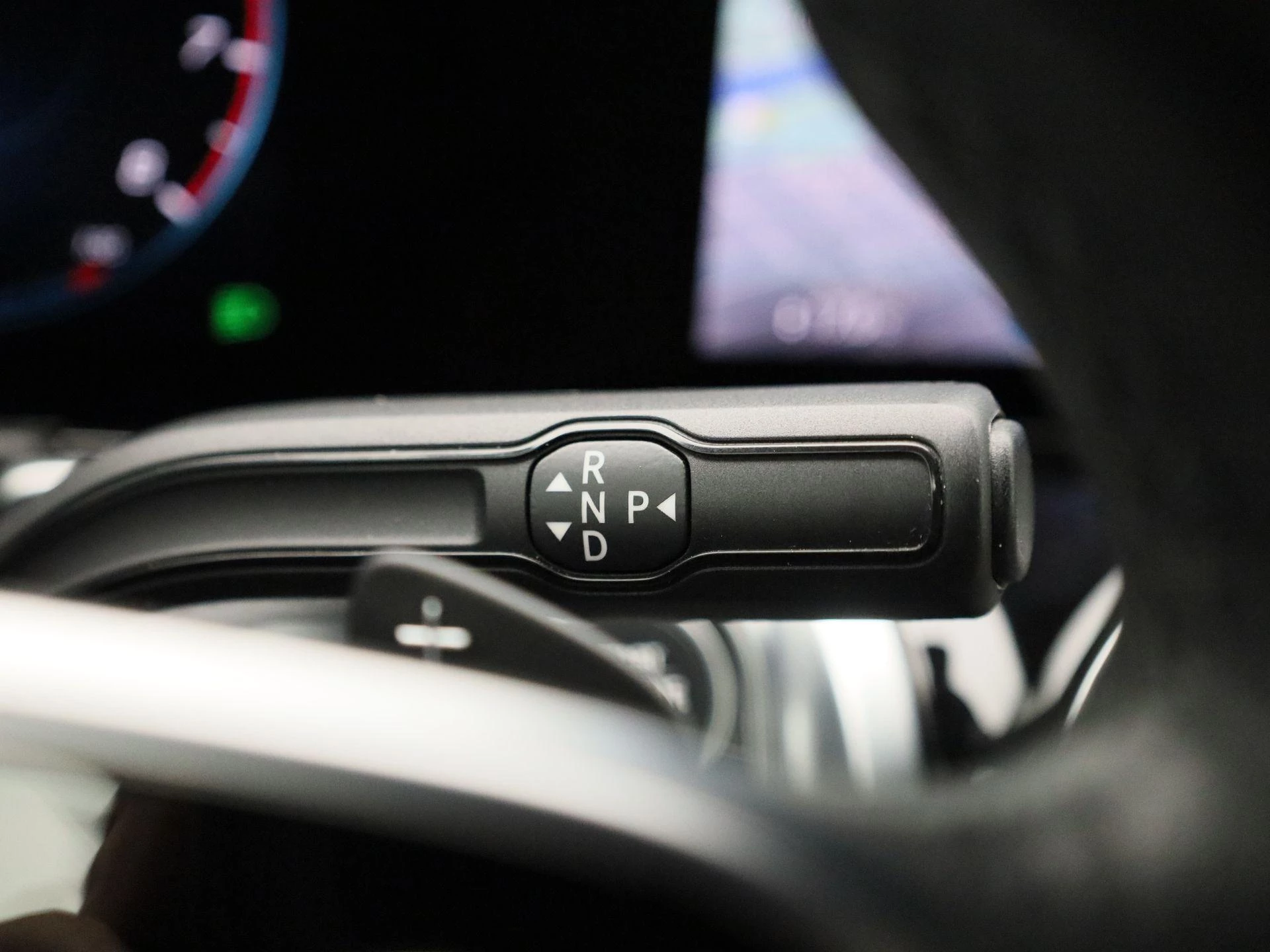 Mercedes-Benz GLB 200 LUXURY LINE + LEDER + PANO + 7-ZIT + CARPLAY +