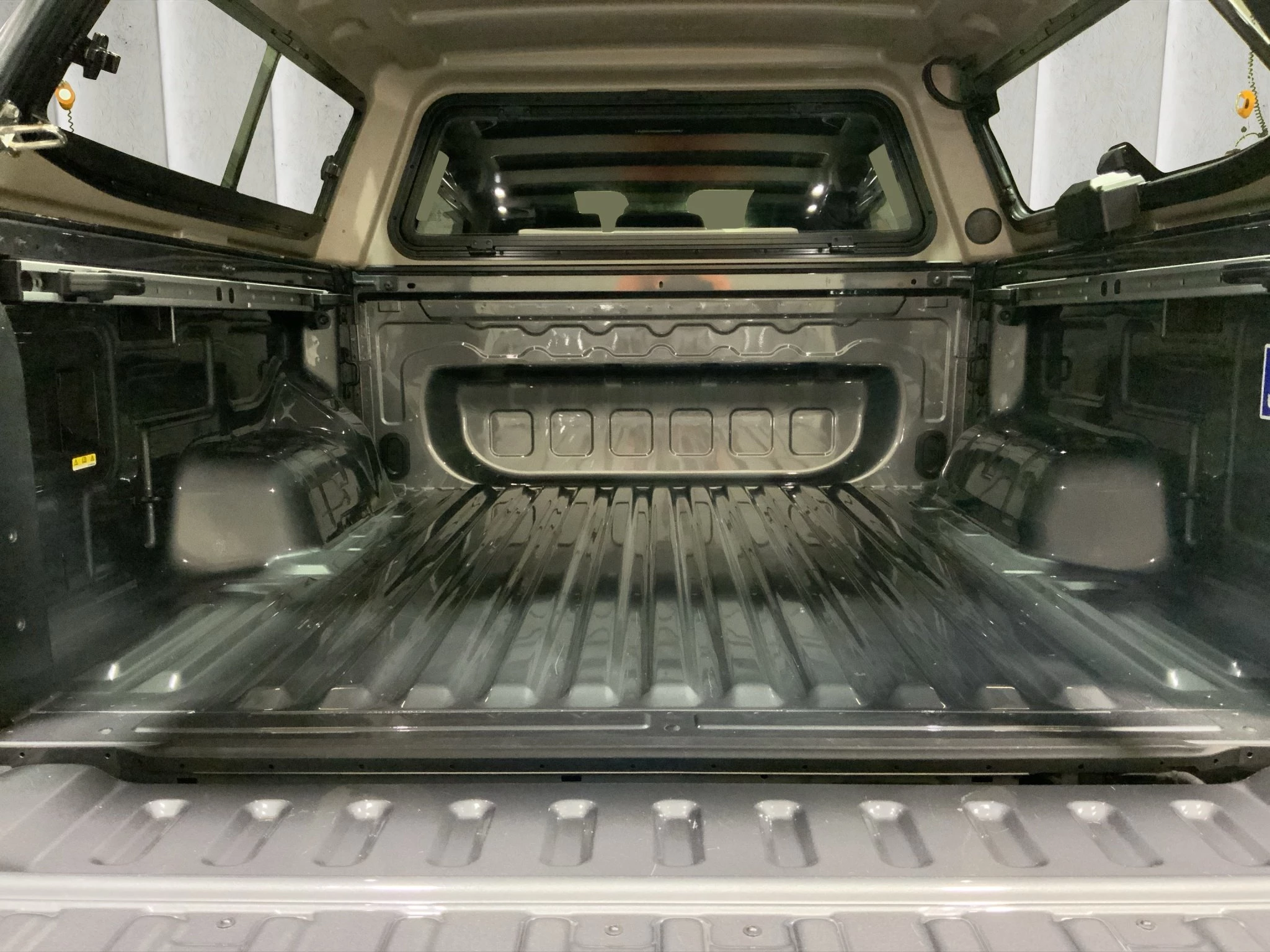 Ford Ranger Wildtrak 2.0 EcoBlue DoKa e-4WD Aut. *Hardtop*