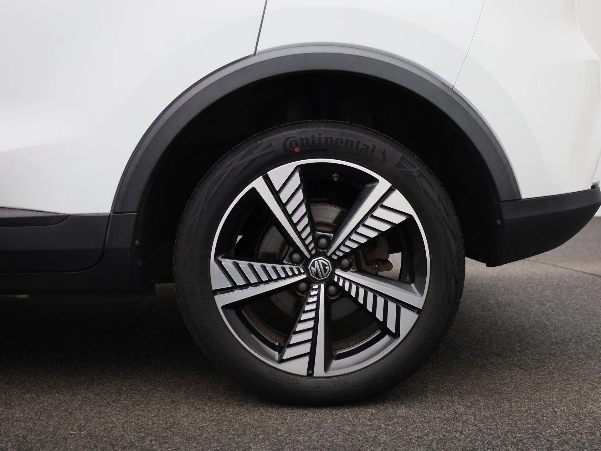 MG-ZS EV-image-12