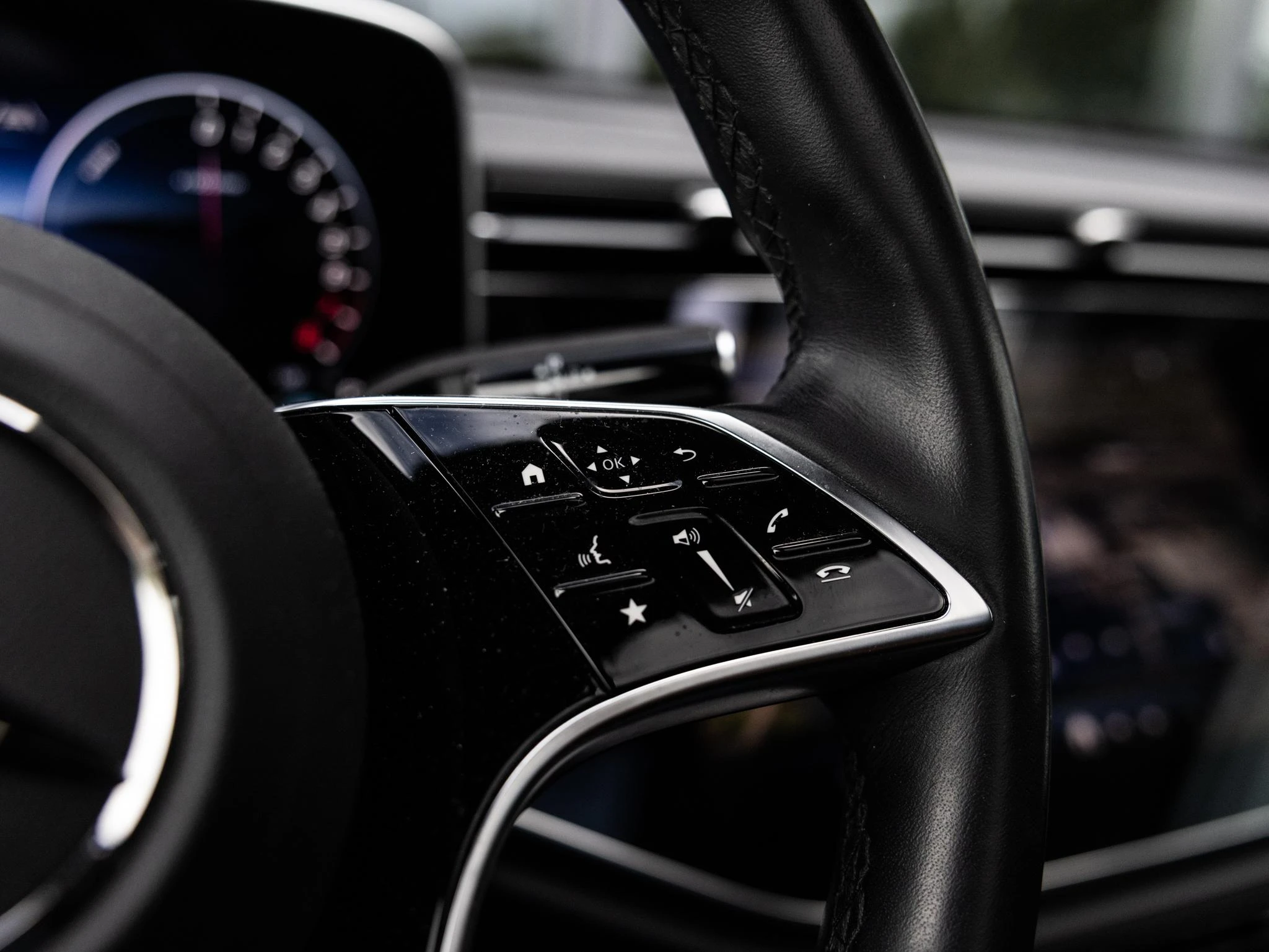Mercedes-Benz-E-Klasse-image-40